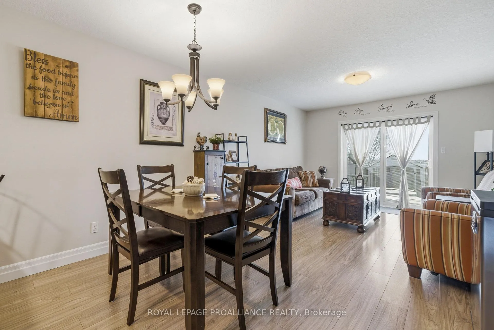 Photo 10 of 12 Cortland Crescent, Quinte West, Murray Ward — HOMEH