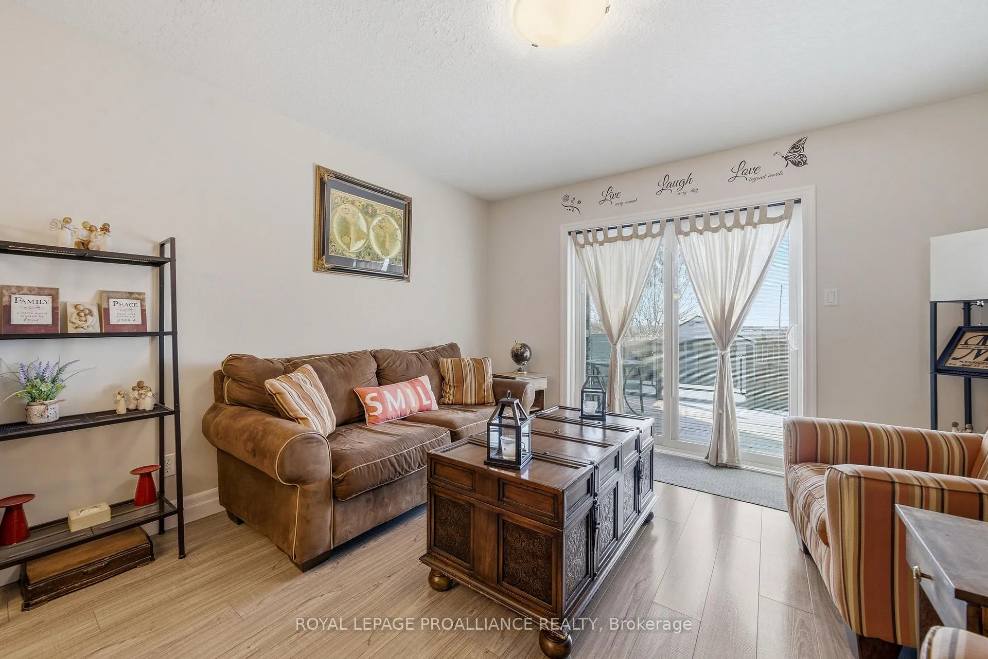 Photo 14 of 12 Cortland Crescent, Quinte West, Murray Ward — HOMEH
