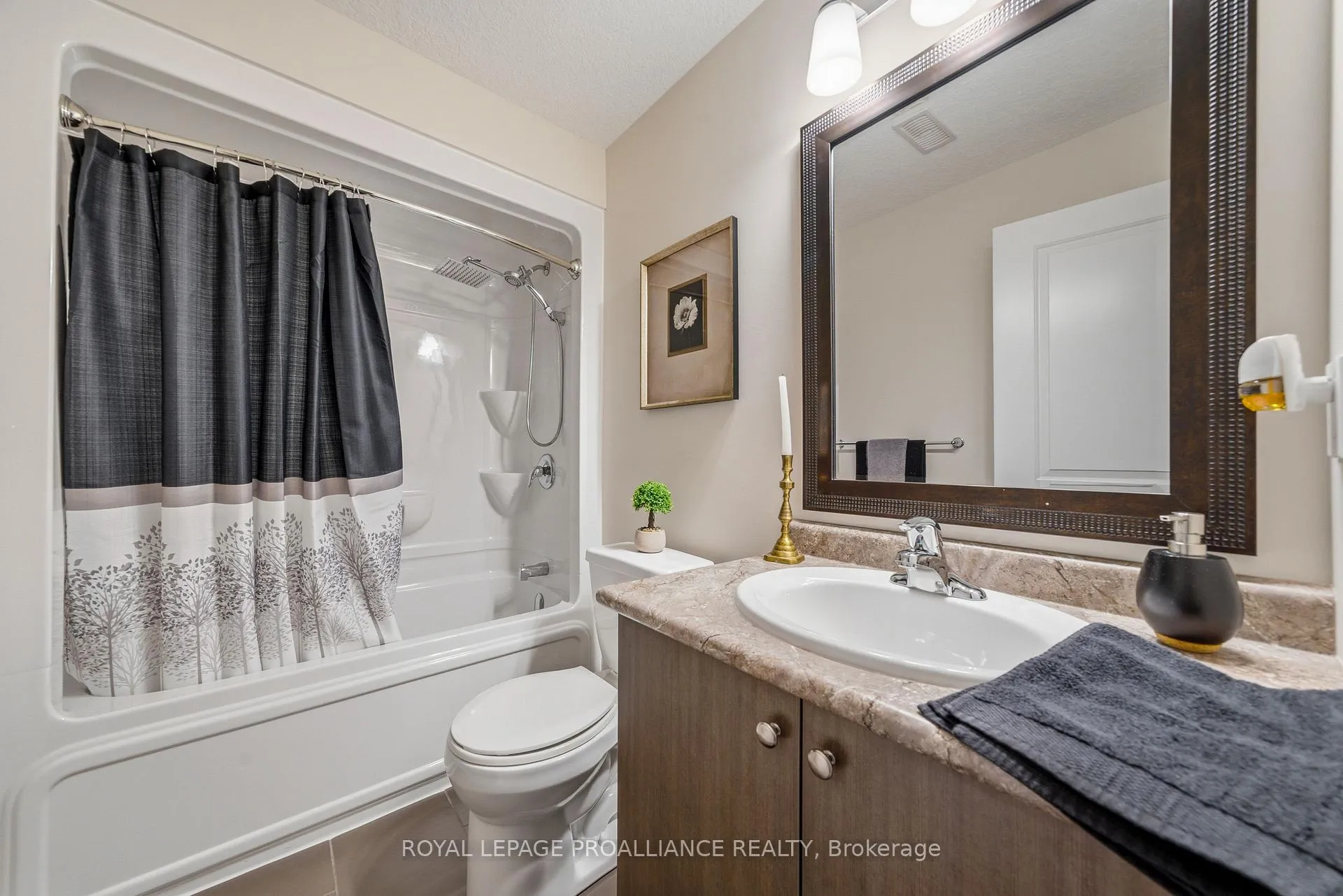 Photo 24 of 12 Cortland Crescent, Quinte West, Murray Ward — HOMEH