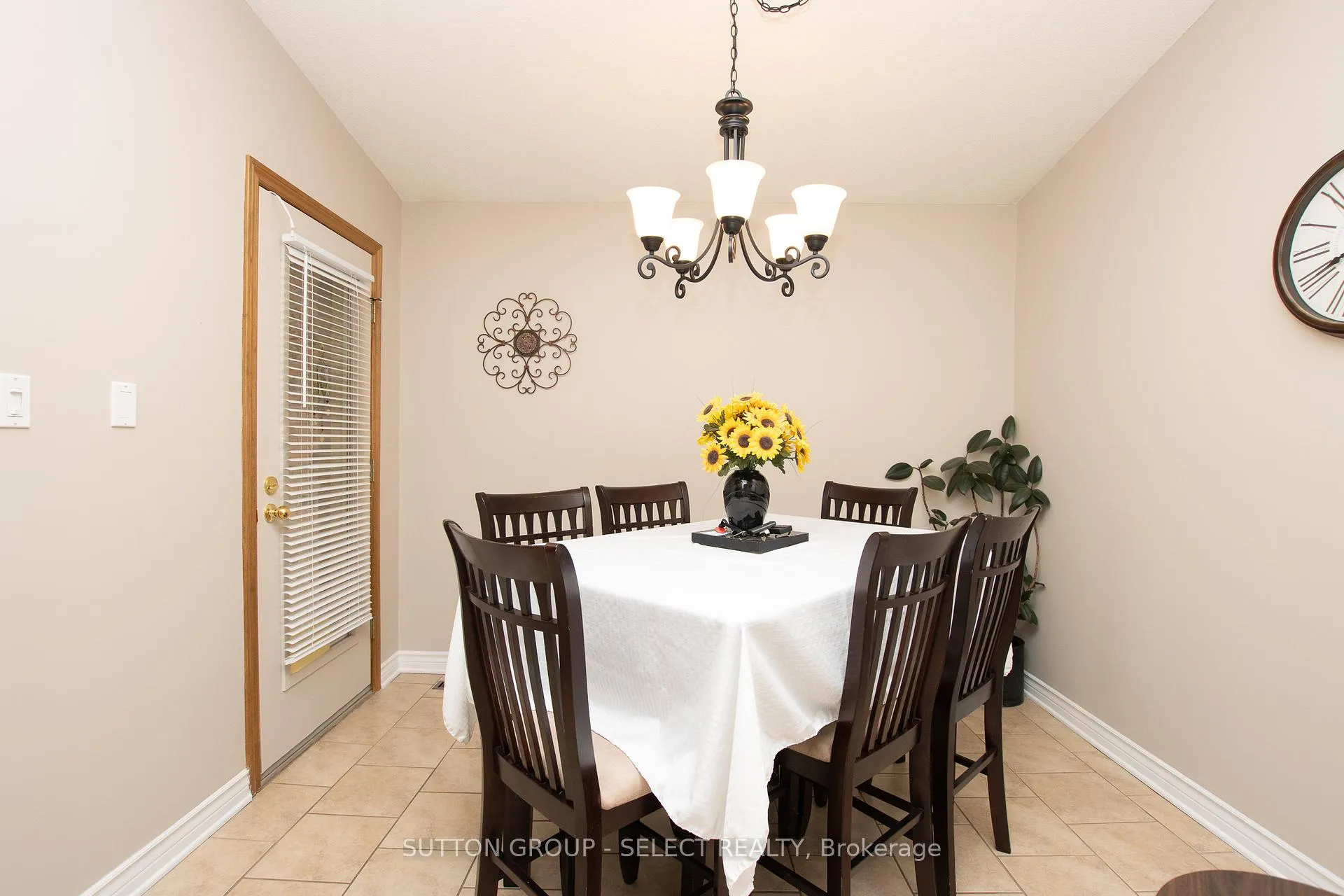 Photo 9 of Unit 4, 445 Riverside Drive, London, North N — HOMEH