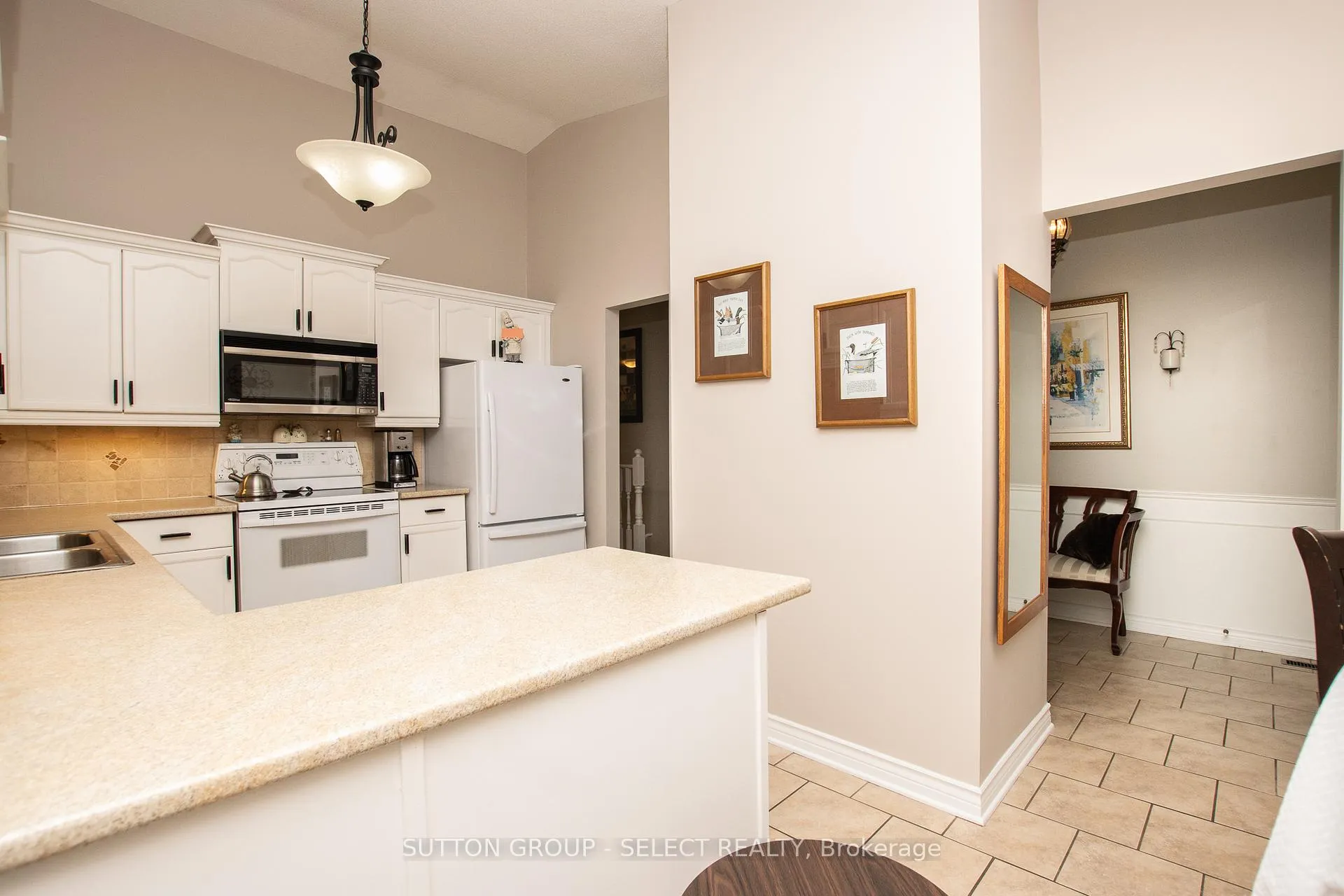 Photo 11 of Unit 4, 445 Riverside Drive, London, North N — HOMEH