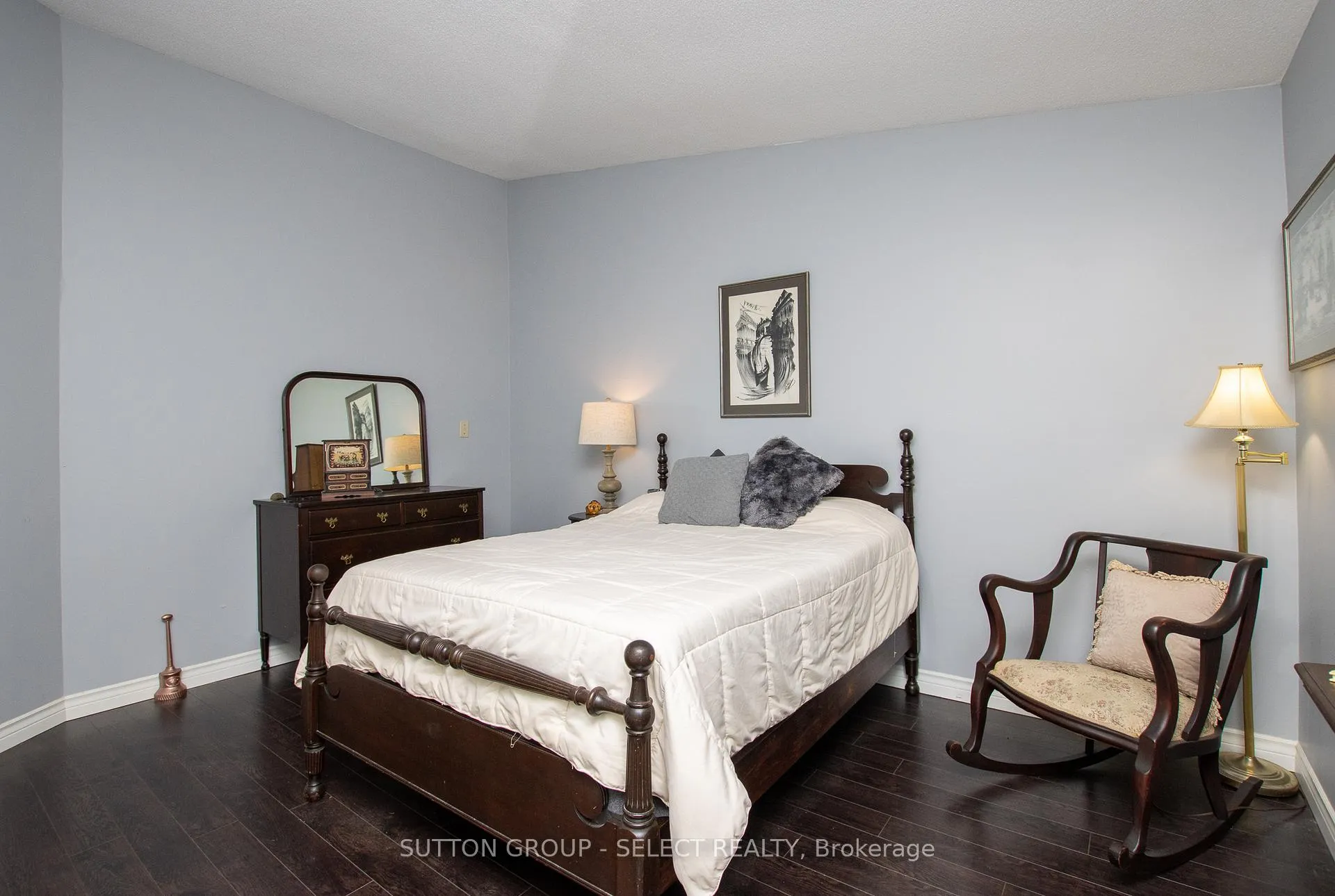 Photo 20 of Unit 4, 445 Riverside Drive, London, North N — HOMEH