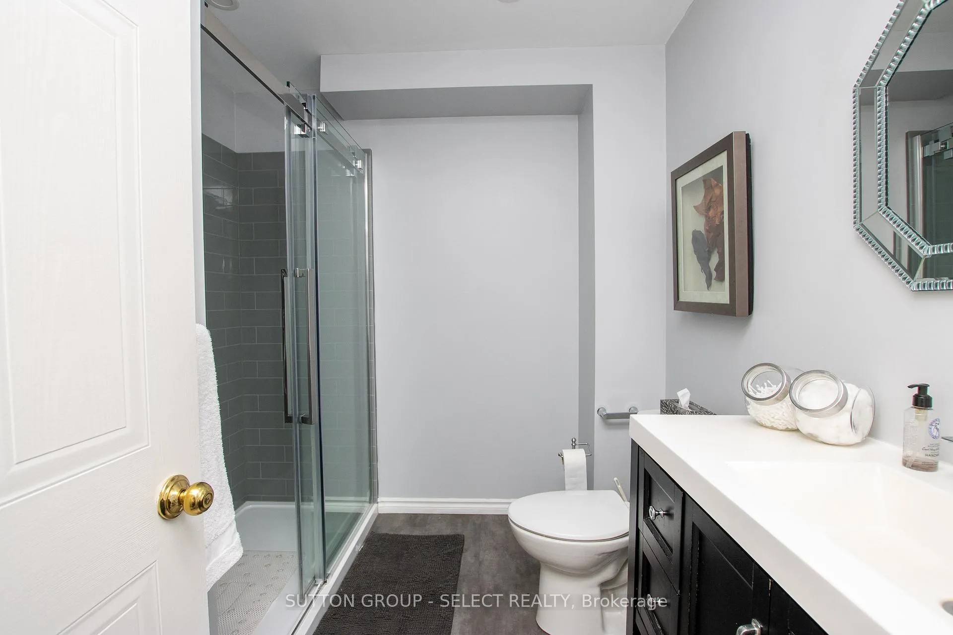 Photo 23 of Unit 4, 445 Riverside Drive, London, North N — HOMEH