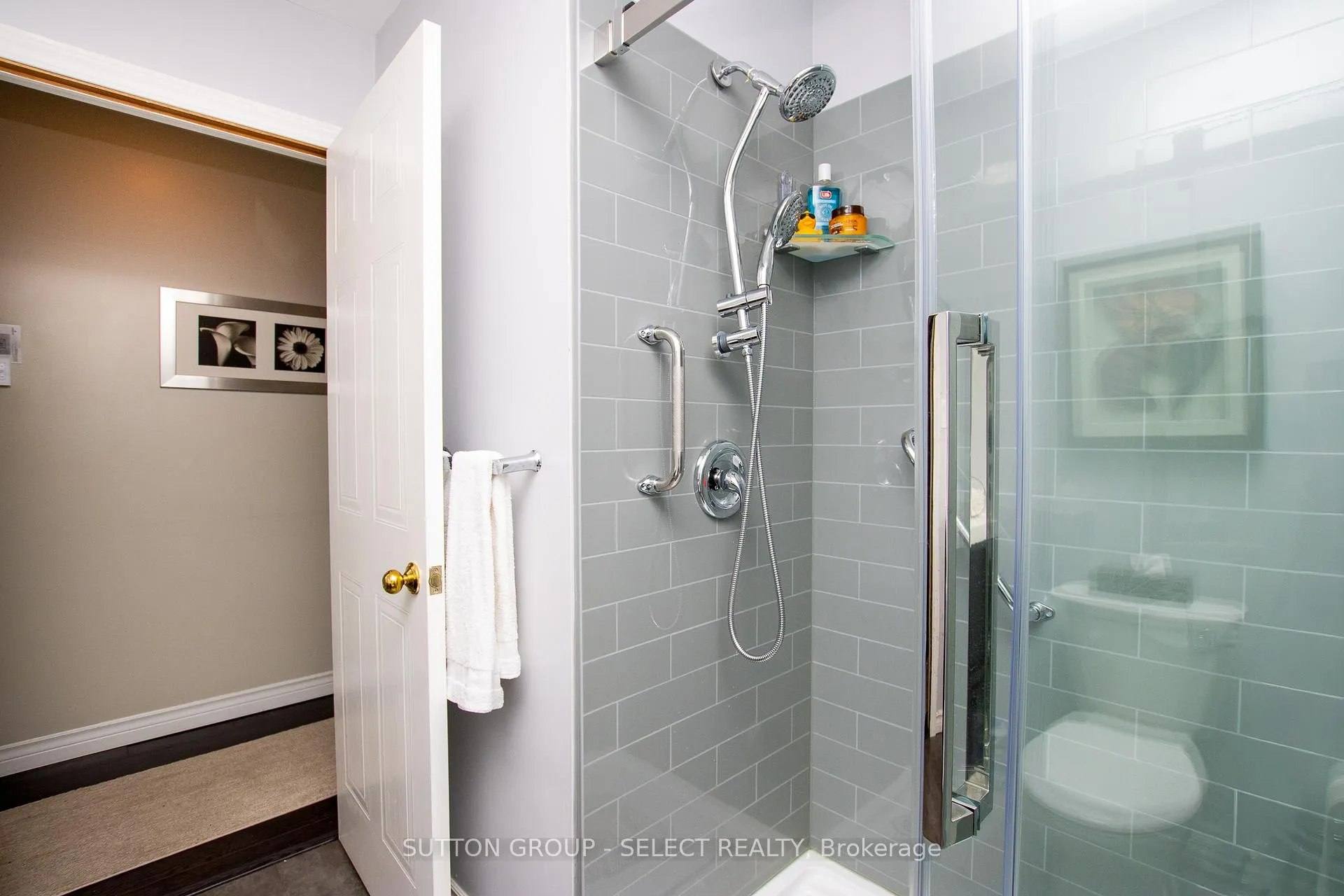 Photo 24 of Unit 4, 445 Riverside Drive, London, North N — HOMEH