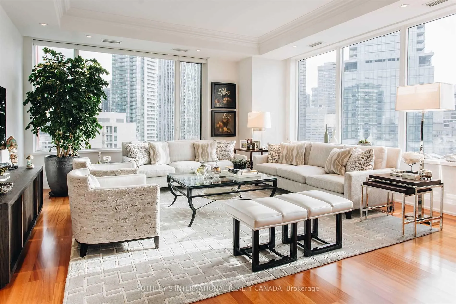 Photo 3 of Unit 1602, 88 Davenport Road, Toronto, The Annex — HOMEH