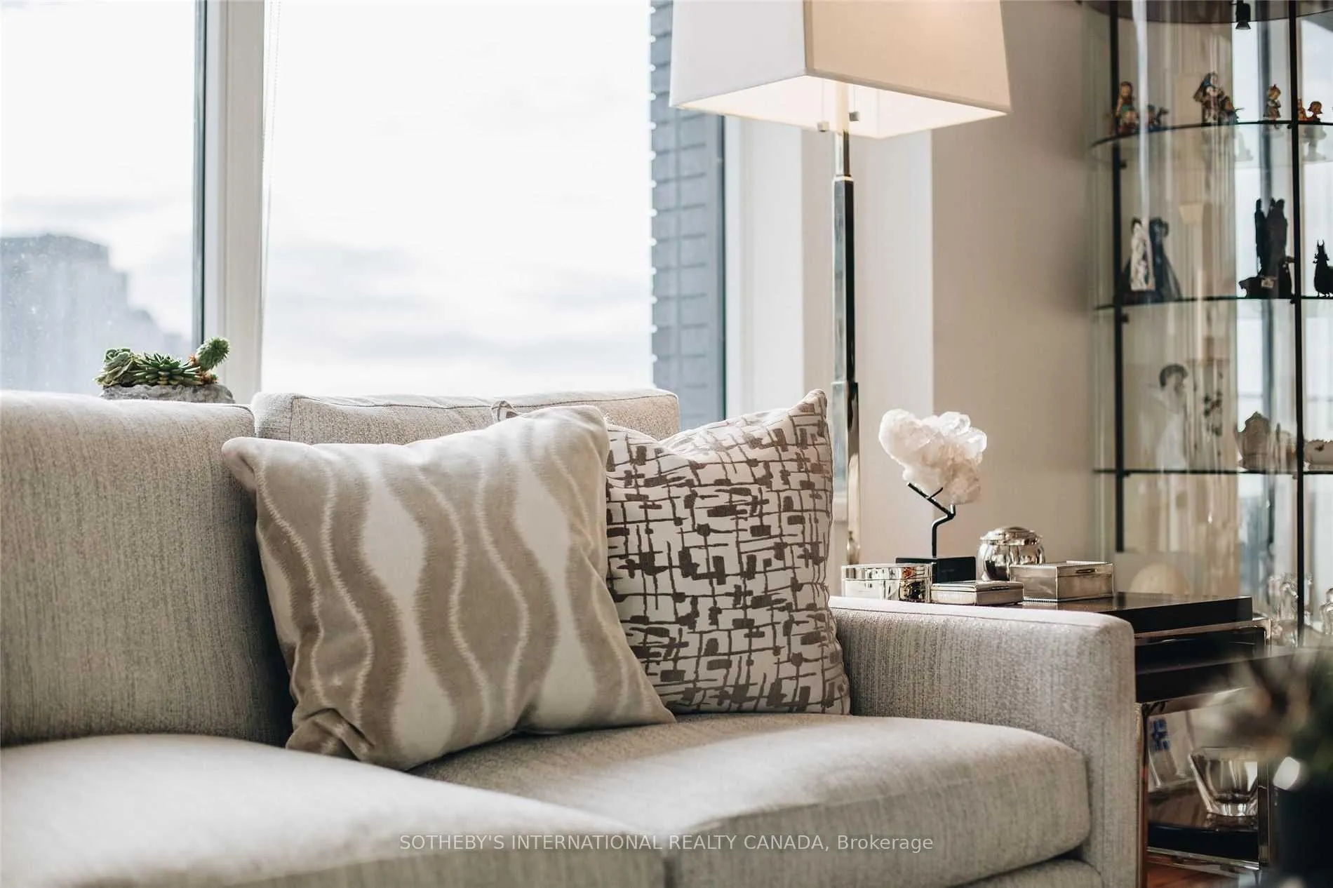 Photo 6 of Unit 1602, 88 Davenport Road, Toronto, The Annex — HOMEH