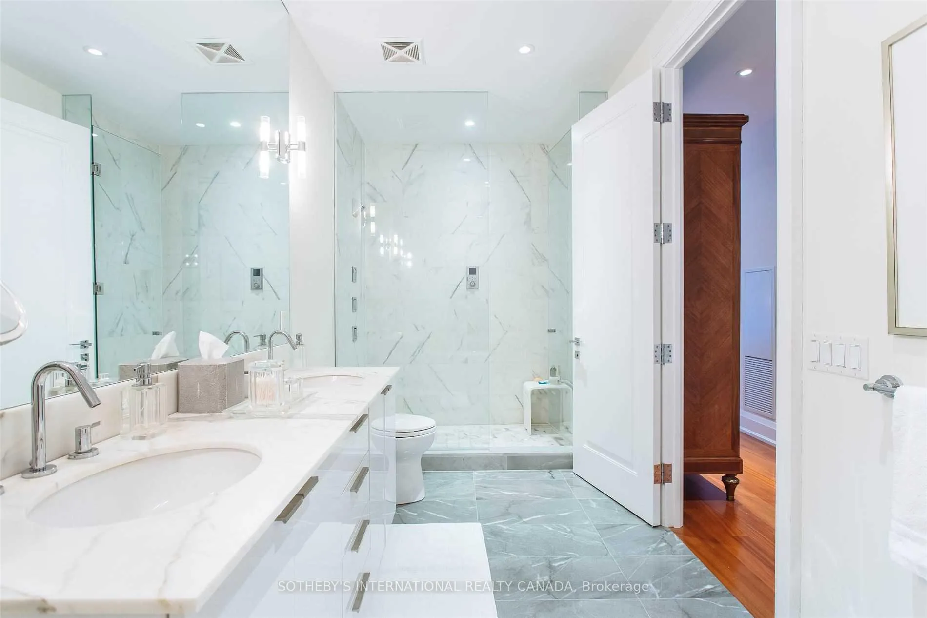 Photo 20 of Unit 1602, 88 Davenport Road, Toronto, The Annex — HOMEH