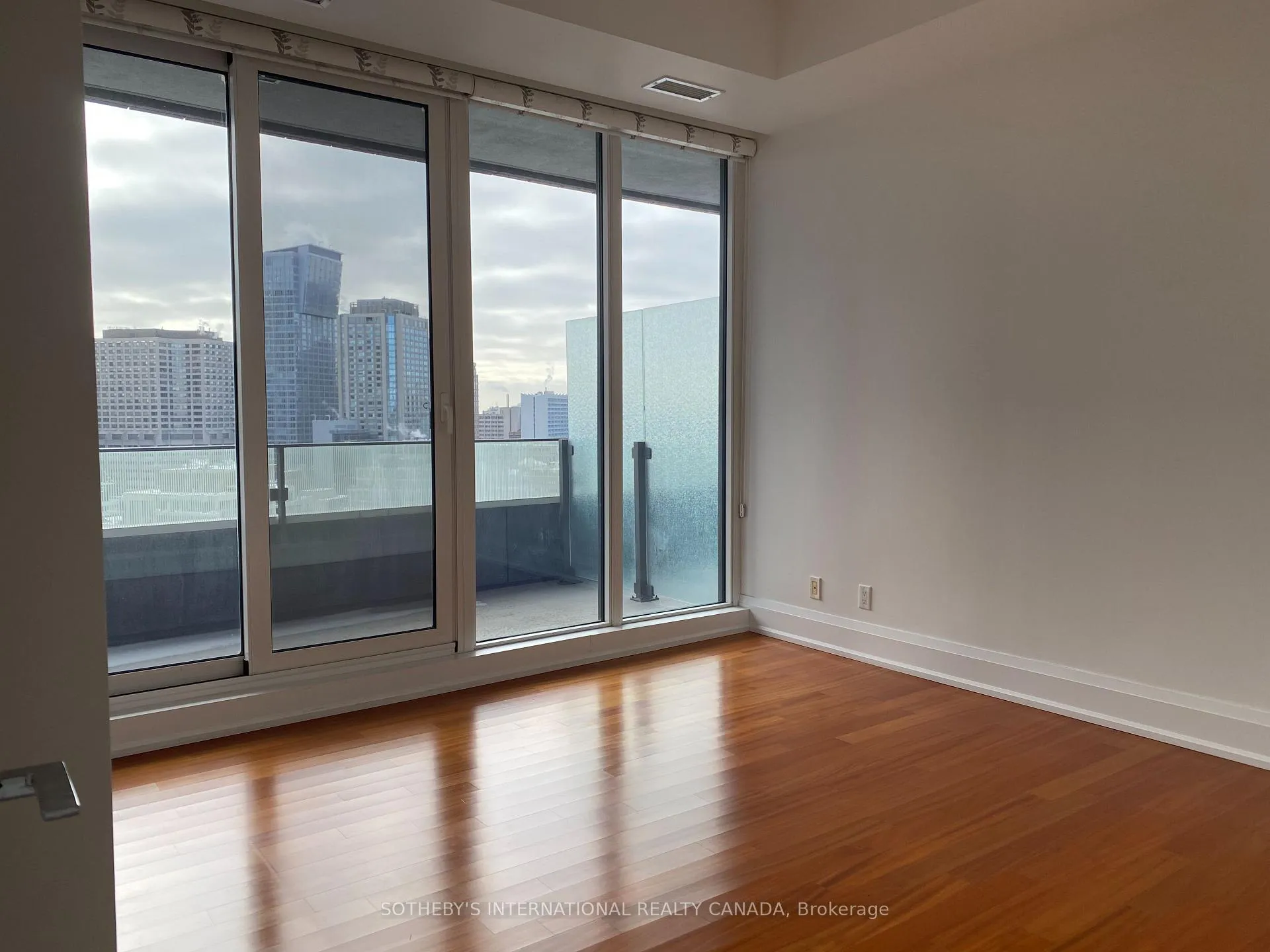 Photo 24 of Unit 1602, 88 Davenport Road, Toronto, The Annex — HOMEH