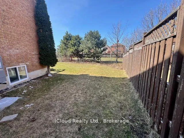 Photo 10 of Unit Basement, 28 Tianalee Crescent, Brampton, Fletcher's Meadow — HOMEH