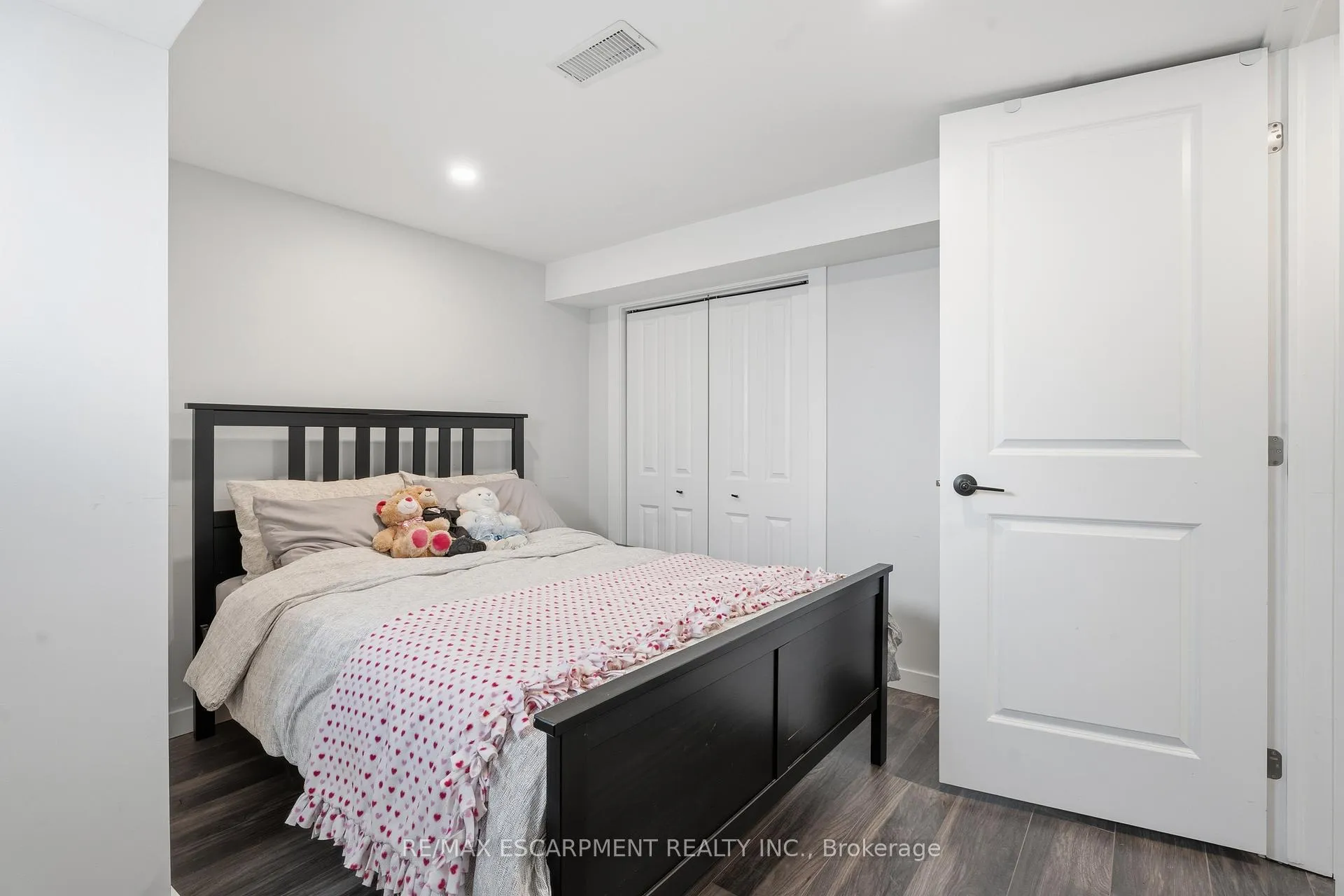 Photo 30 of 226 East 27th Street, Hamilton, Eastmount — HOMEH