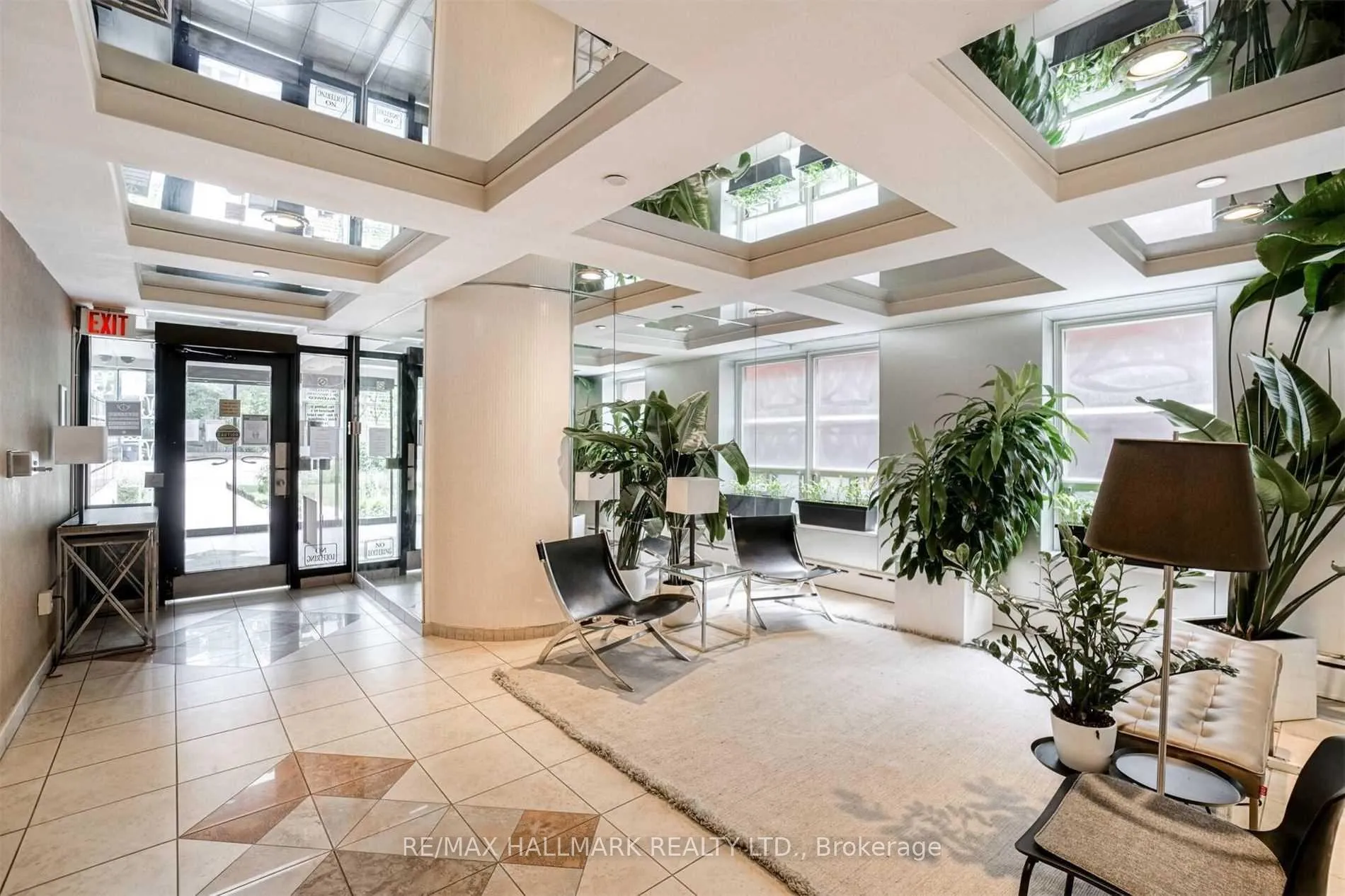 Photo 3 of Unit 108, 78 Warren Road, Toronto, Casa Loma — HOMEH