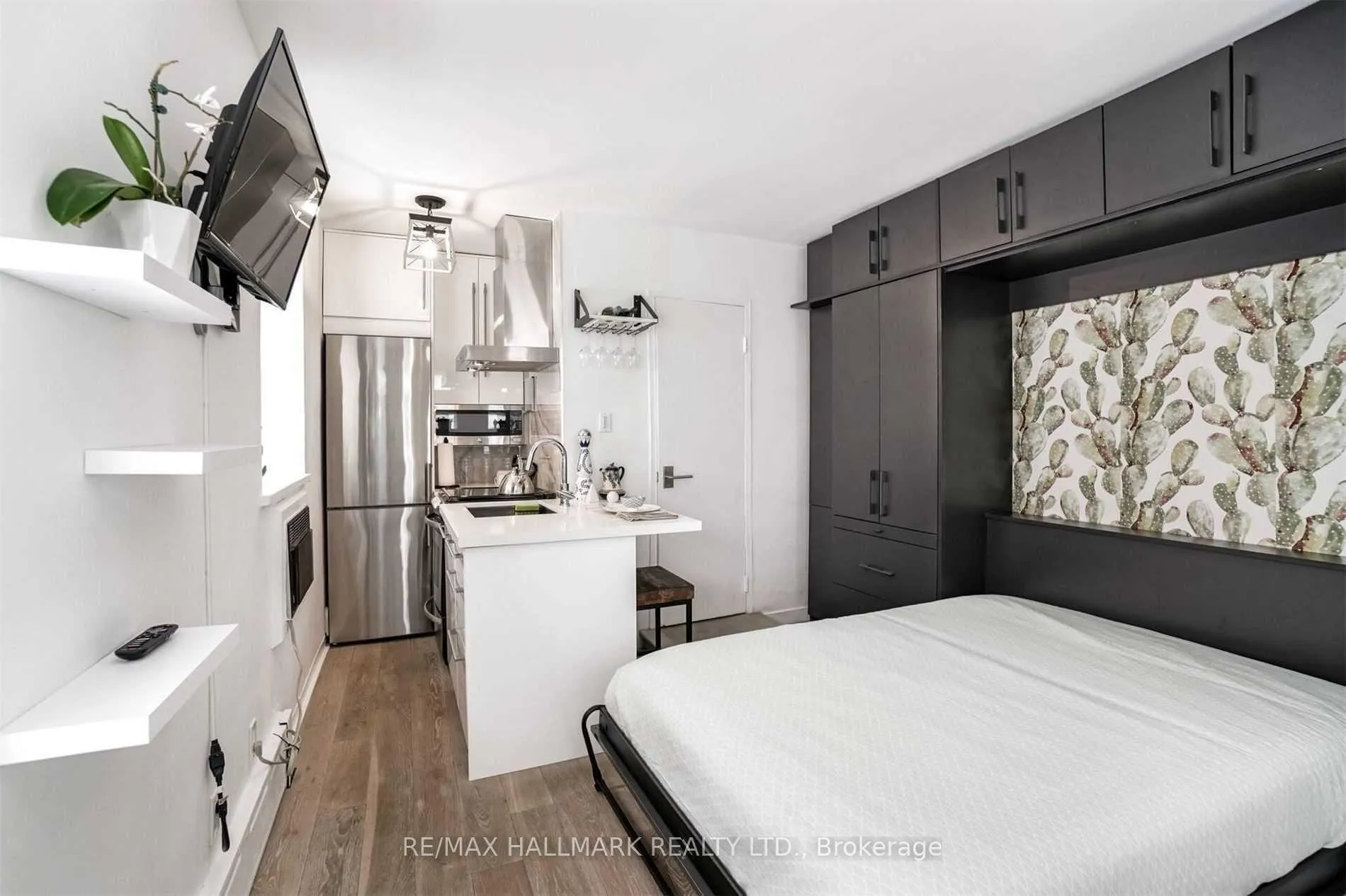 Photo 12 of Unit 108, 78 Warren Road, Toronto, Casa Loma — HOMEH