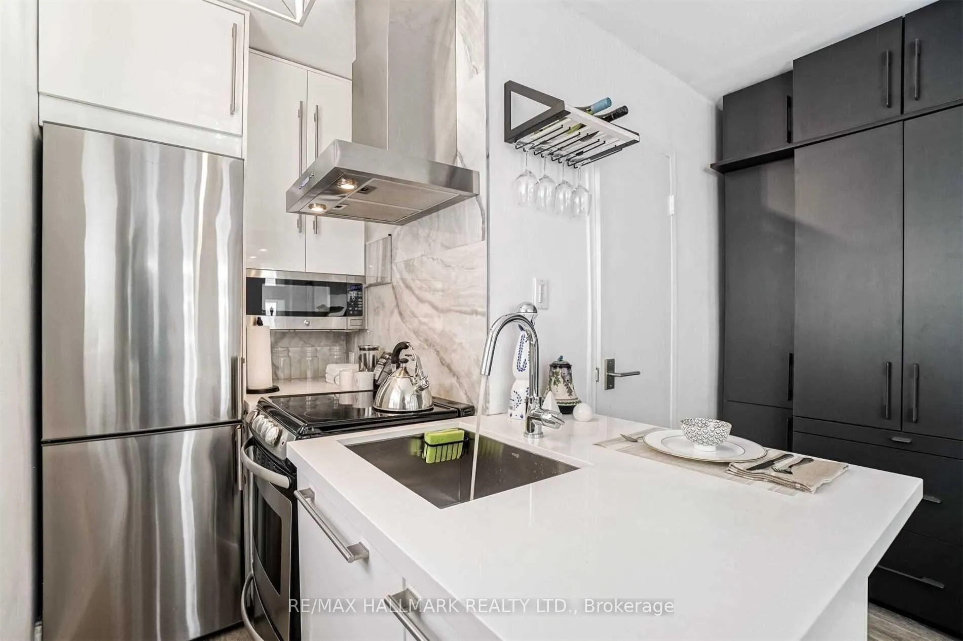 Photo 13 of Unit 108, 78 Warren Road, Toronto, Casa Loma — HOMEH