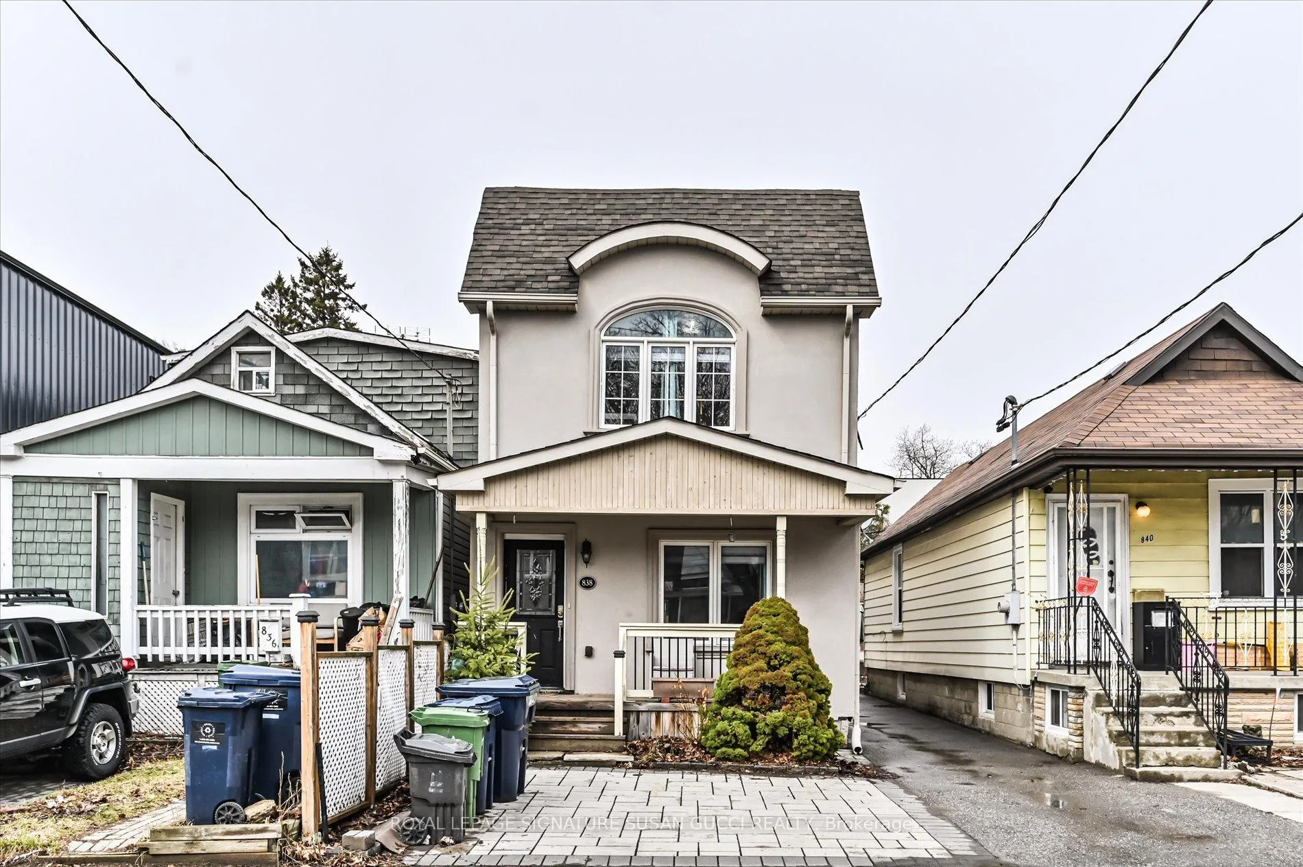 Photo 2 of 838 Sammon Avenue, Toronto, Danforth Village-East York — HOMEH
