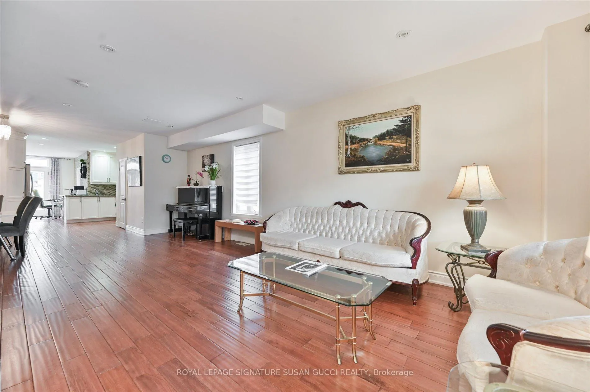 Photo 7 of 838 Sammon Avenue, Toronto, Danforth Village-East York — HOMEH