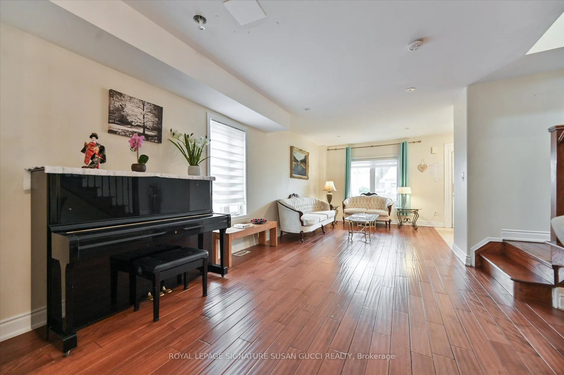 Photo 10 of 838 Sammon Avenue, Toronto, Danforth Village-East York — HOMEH