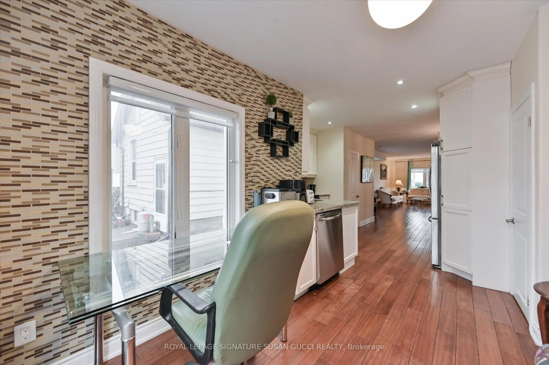 Photo 18 of 838 Sammon Avenue, Toronto, Danforth Village-East York — HOMEH