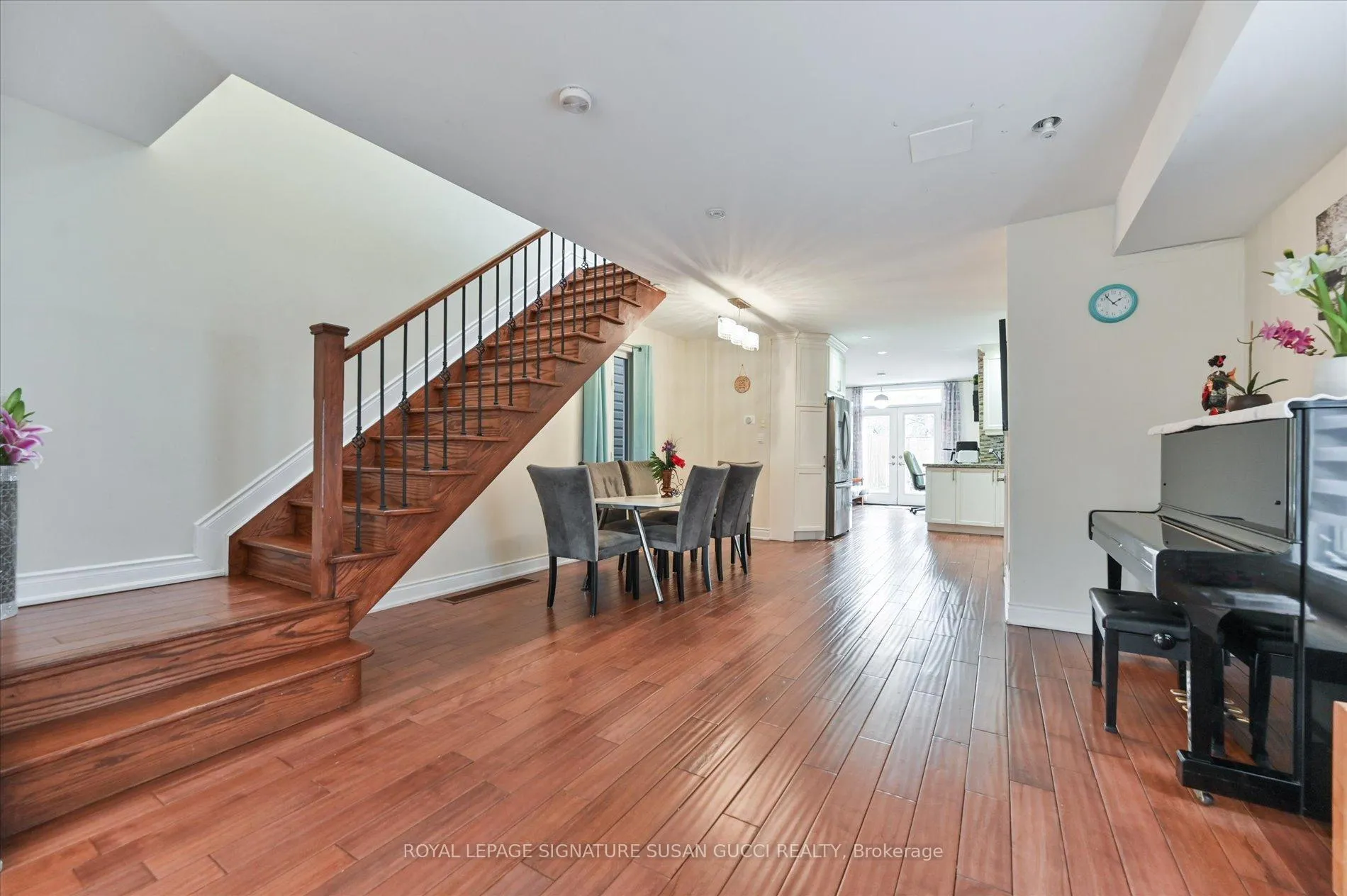 Photo 21 of 838 Sammon Avenue, Toronto, Danforth Village-East York — HOMEH