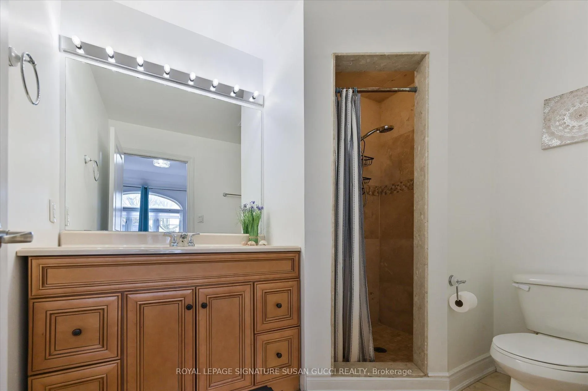 Photo 26 of 838 Sammon Avenue, Toronto, Danforth Village-East York — HOMEH
