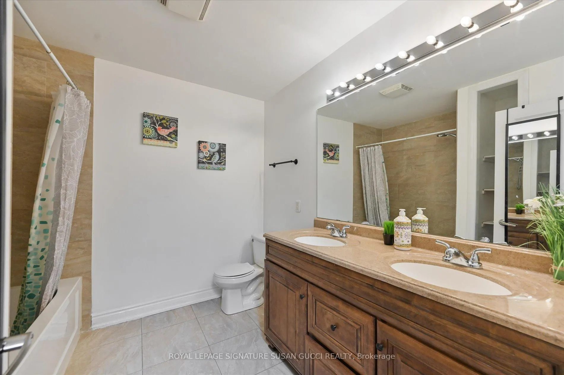 Photo 30 of 838 Sammon Avenue, Toronto, Danforth Village-East York — HOMEH
