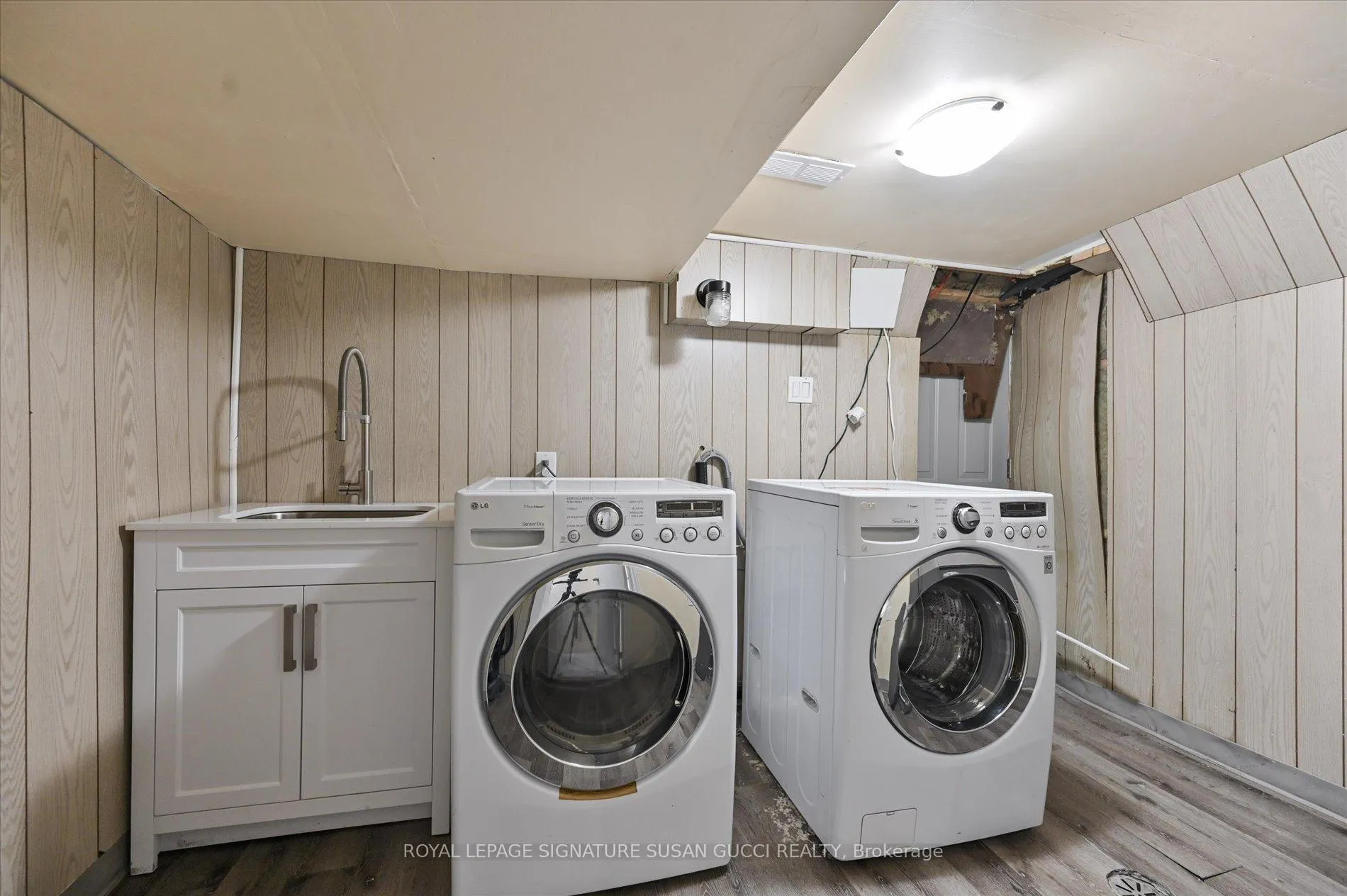 Photo 37 of 838 Sammon Avenue, Toronto, Danforth Village-East York — HOMEH