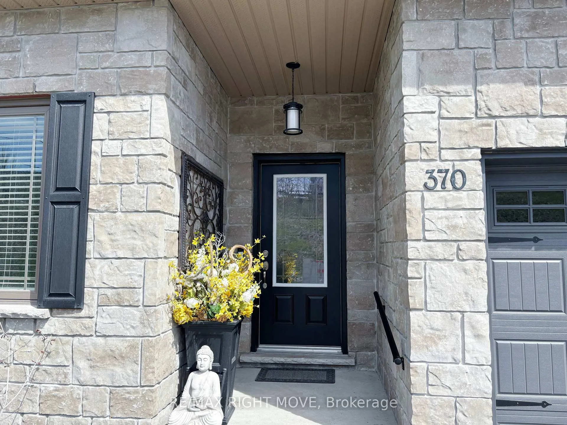 Photo 3 of 370 Lucy Lane, Orillia — HOMEH