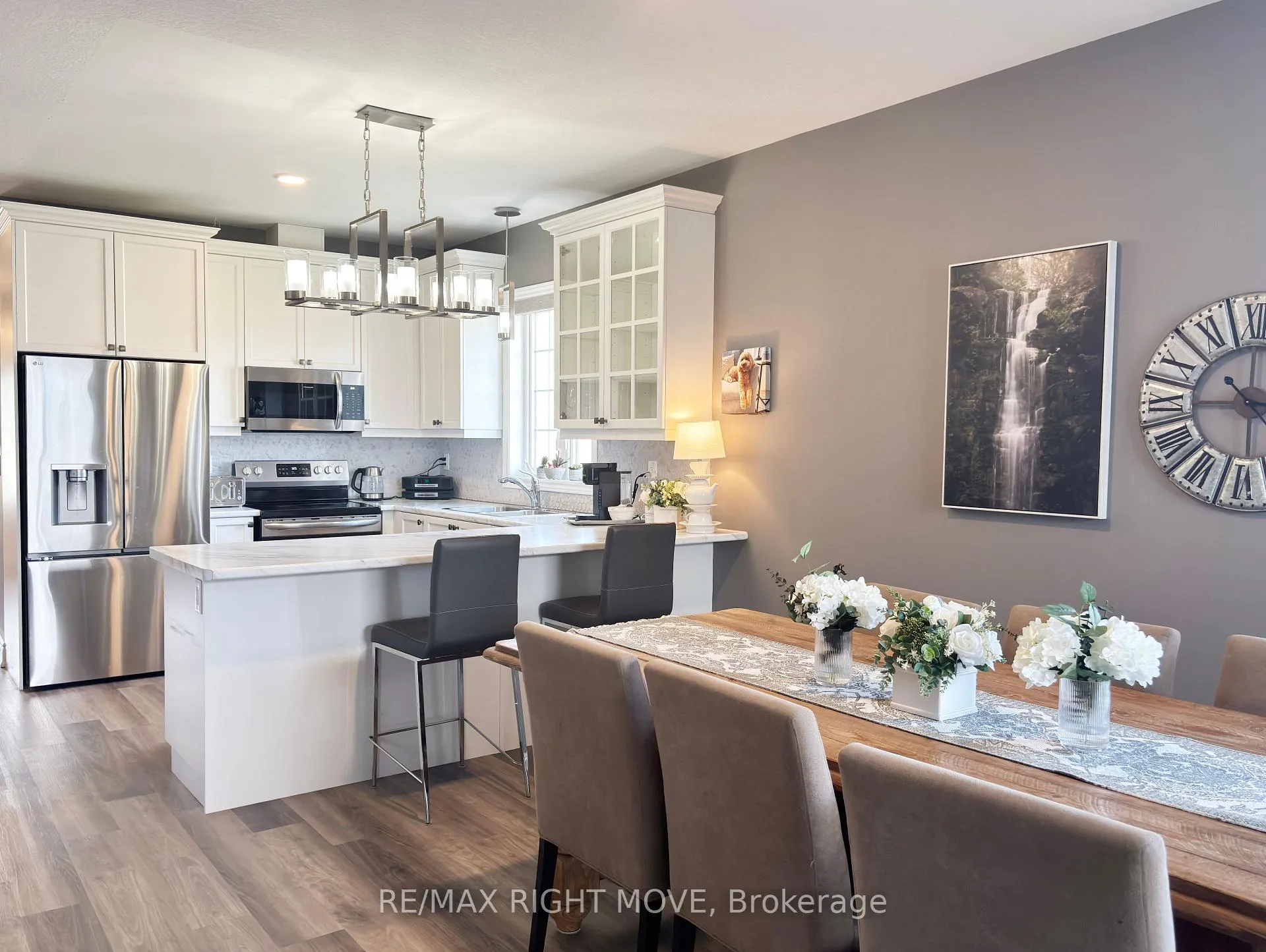 Photo 12 of 370 Lucy Lane, Orillia — HOMEH