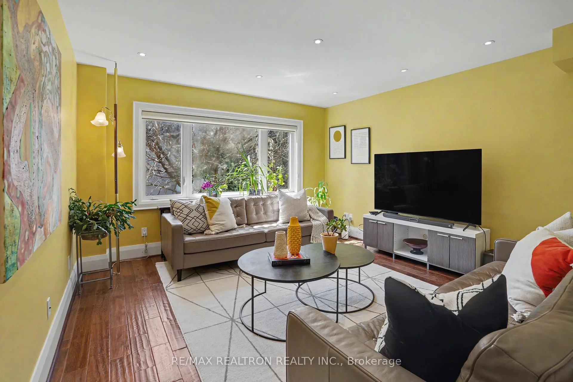 Photo 10 of 483 Roehampton Avenue, Toronto, Mount Pleasant East — HOMEH