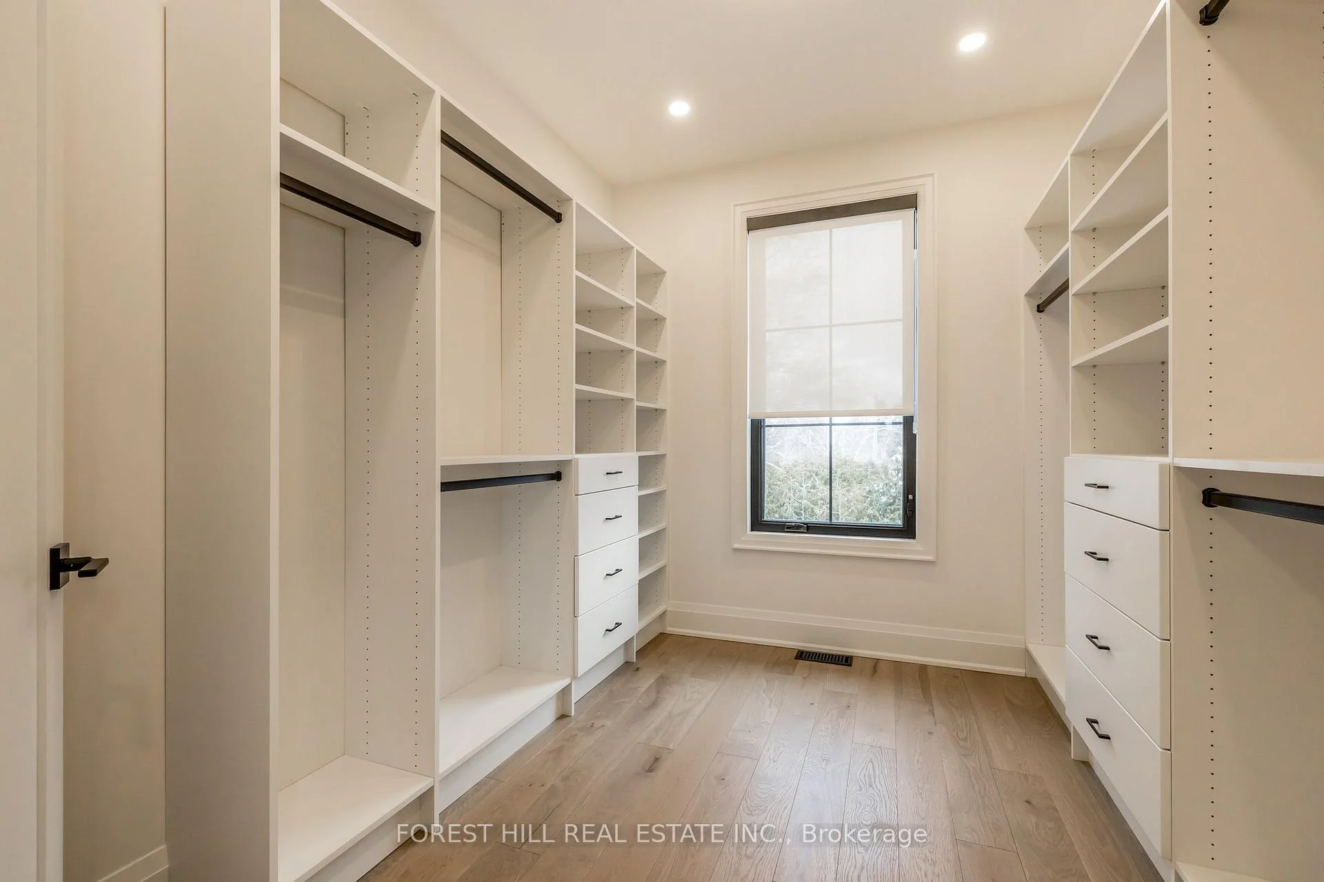 Photo 4 of 271 Codrington Street, Barrie, Codrington — HOMEH