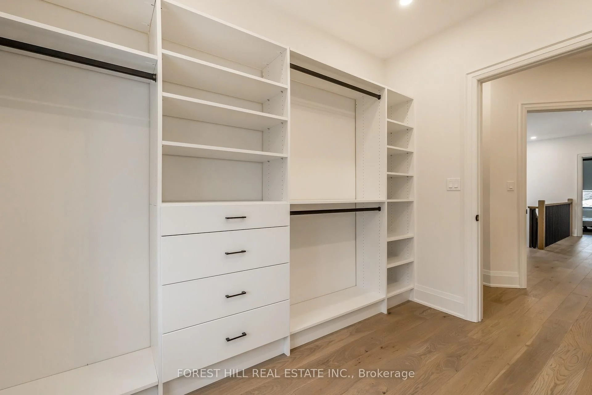 Photo 8 of 271 Codrington Street, Barrie, Codrington — HOMEH