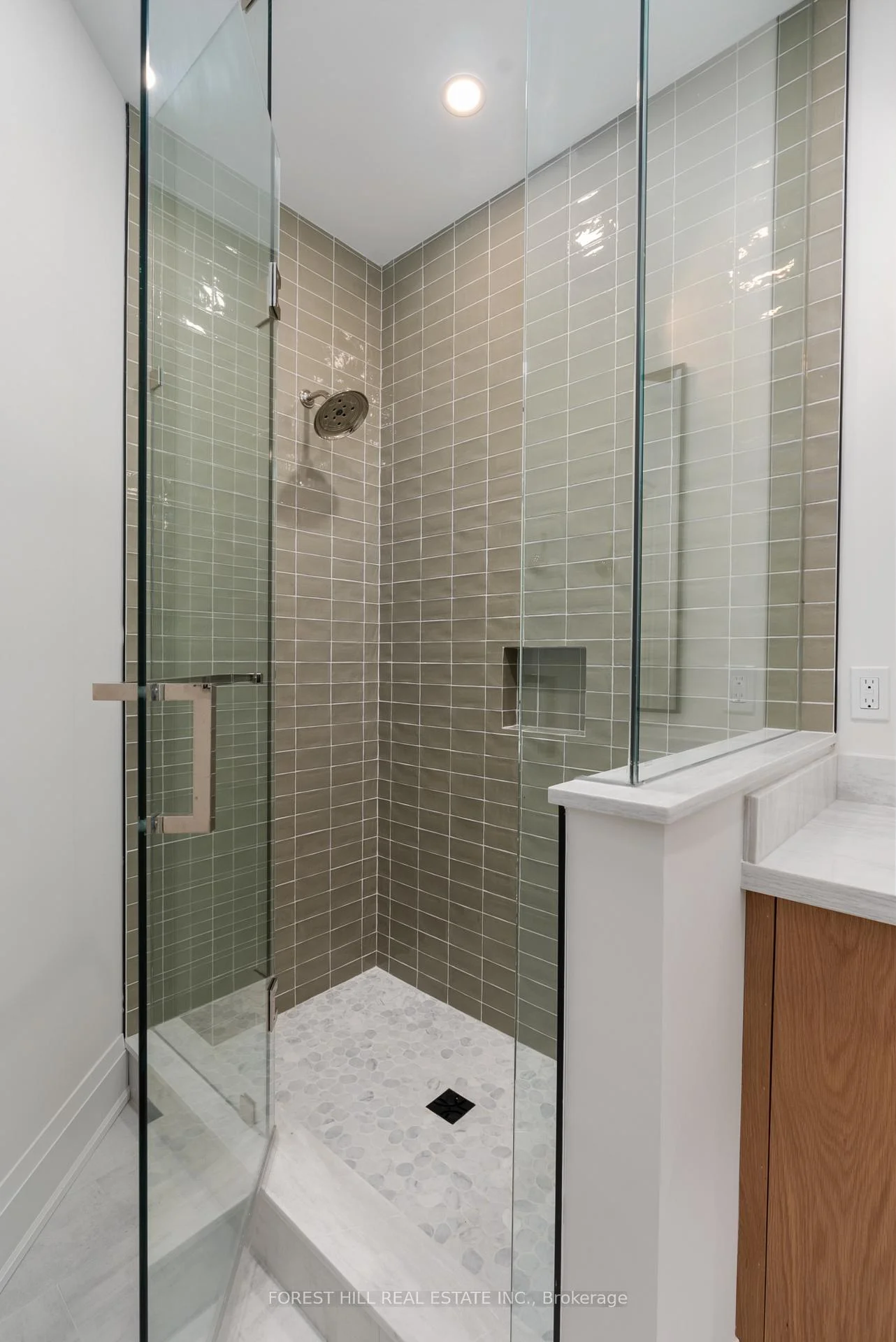 Photo 12 of 271 Codrington Street, Barrie, Codrington — HOMEH