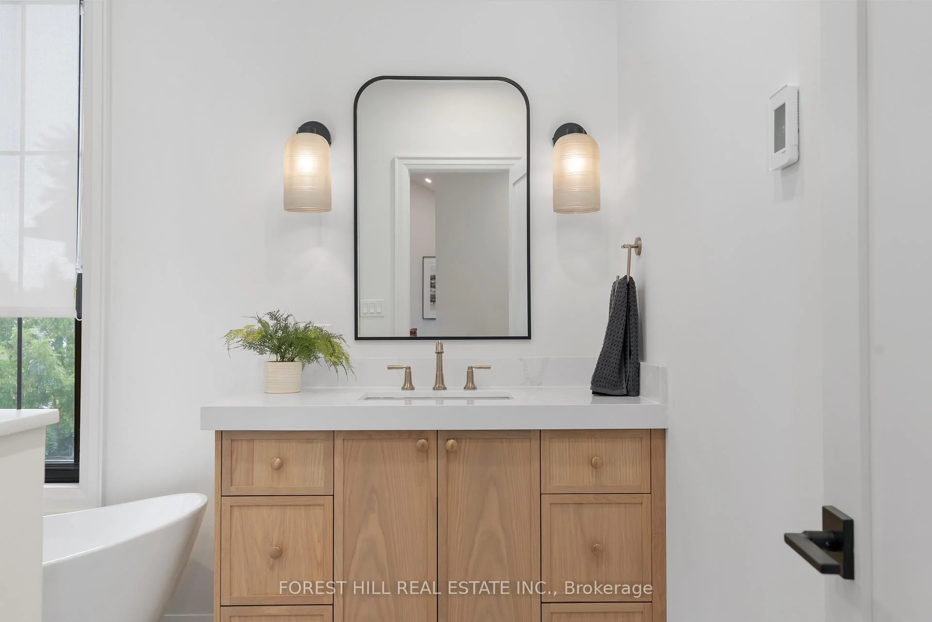 Photo 64 of 271 Codrington Street, Barrie, Codrington — HOMEH