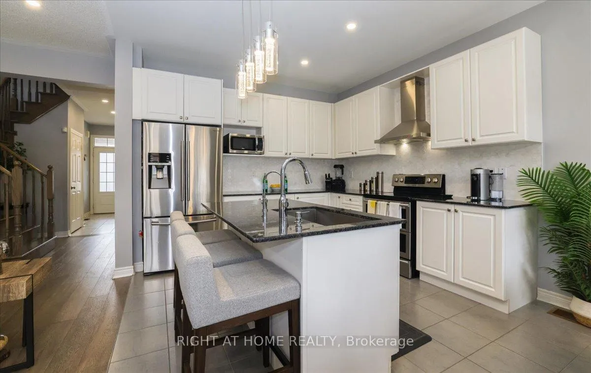 Photo 9 of 24 Prady Lane, New Tecumseth, Tottenham — HOMEH
