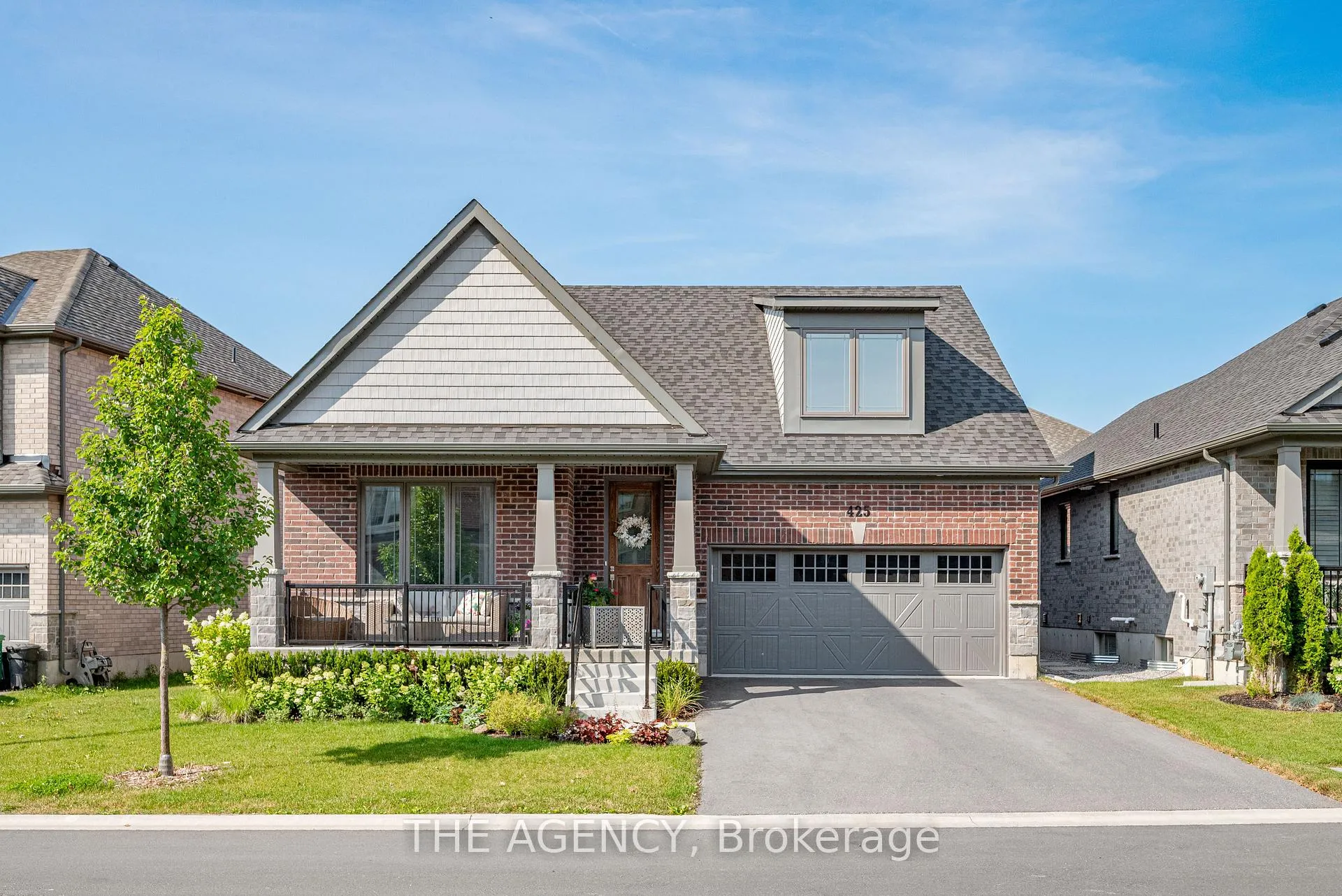 Photo of 425 Melling Avenue