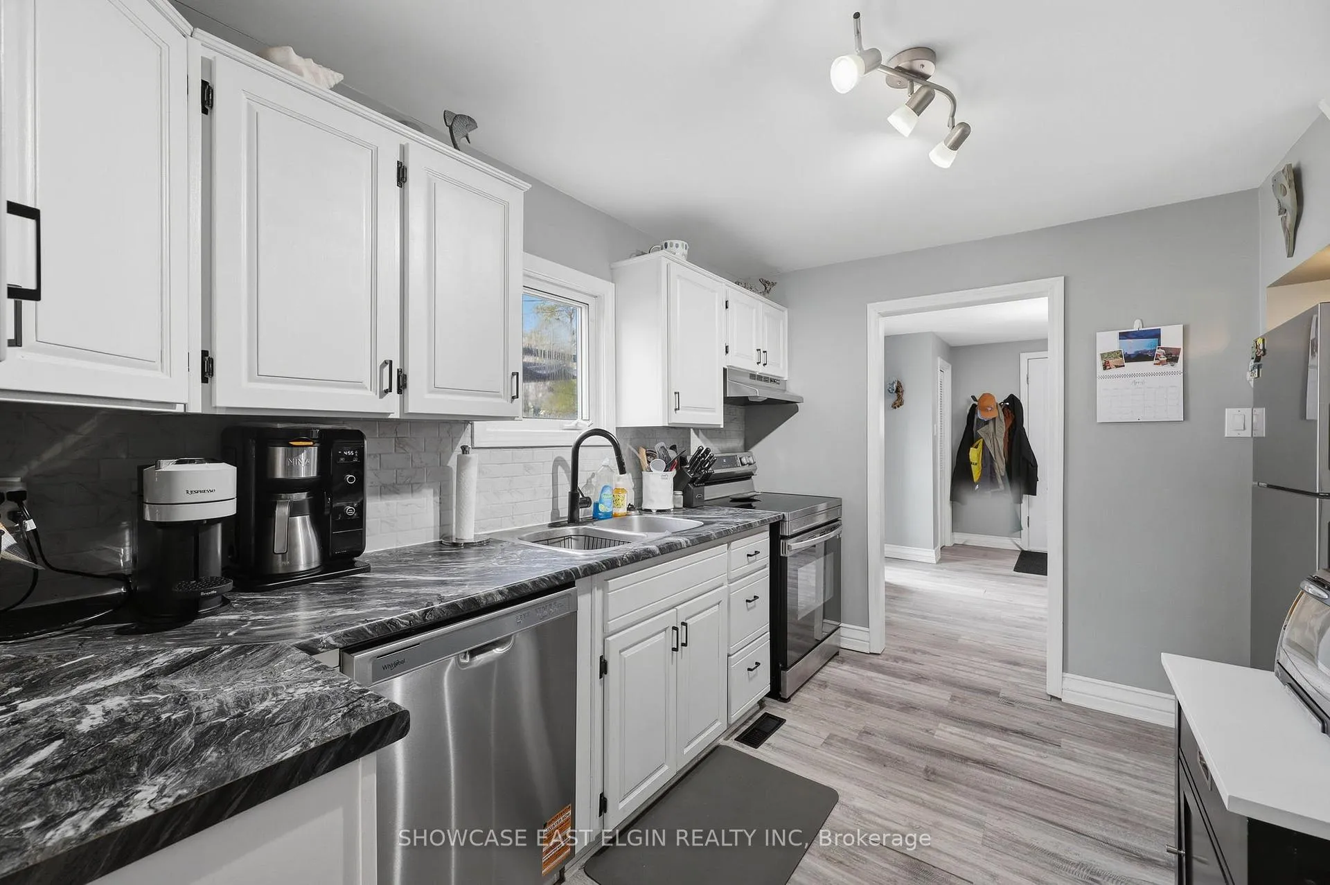 Photo 10 of 27 Linden Street, Aylmer — HOMEH
