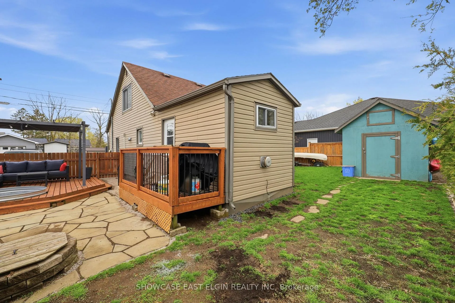 Photo 22 of 27 Linden Street, Aylmer — HOMEH