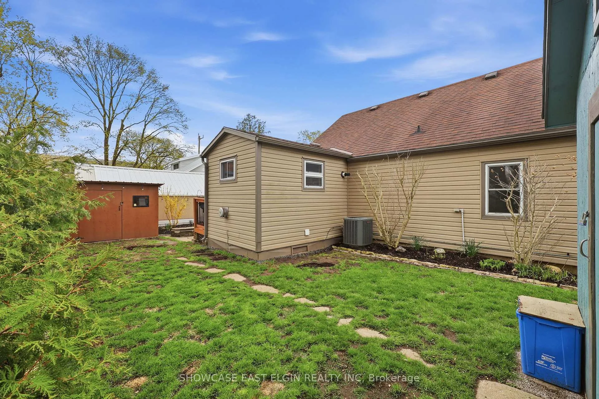 Photo 24 of 27 Linden Street, Aylmer — HOMEH