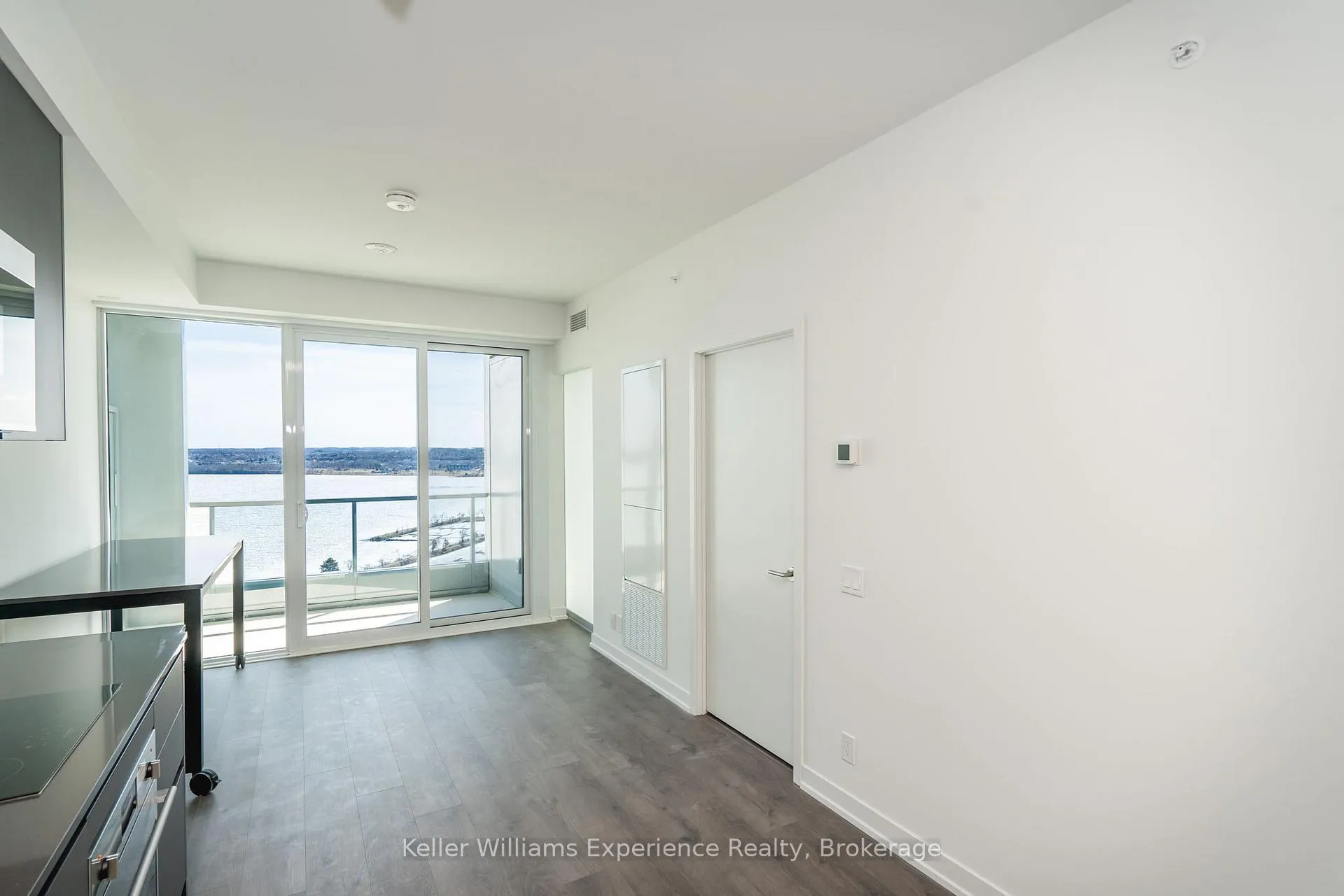 Photo 9 of Unit 1910, 39 Mary Street, Barrie, City Centre — HOMEH