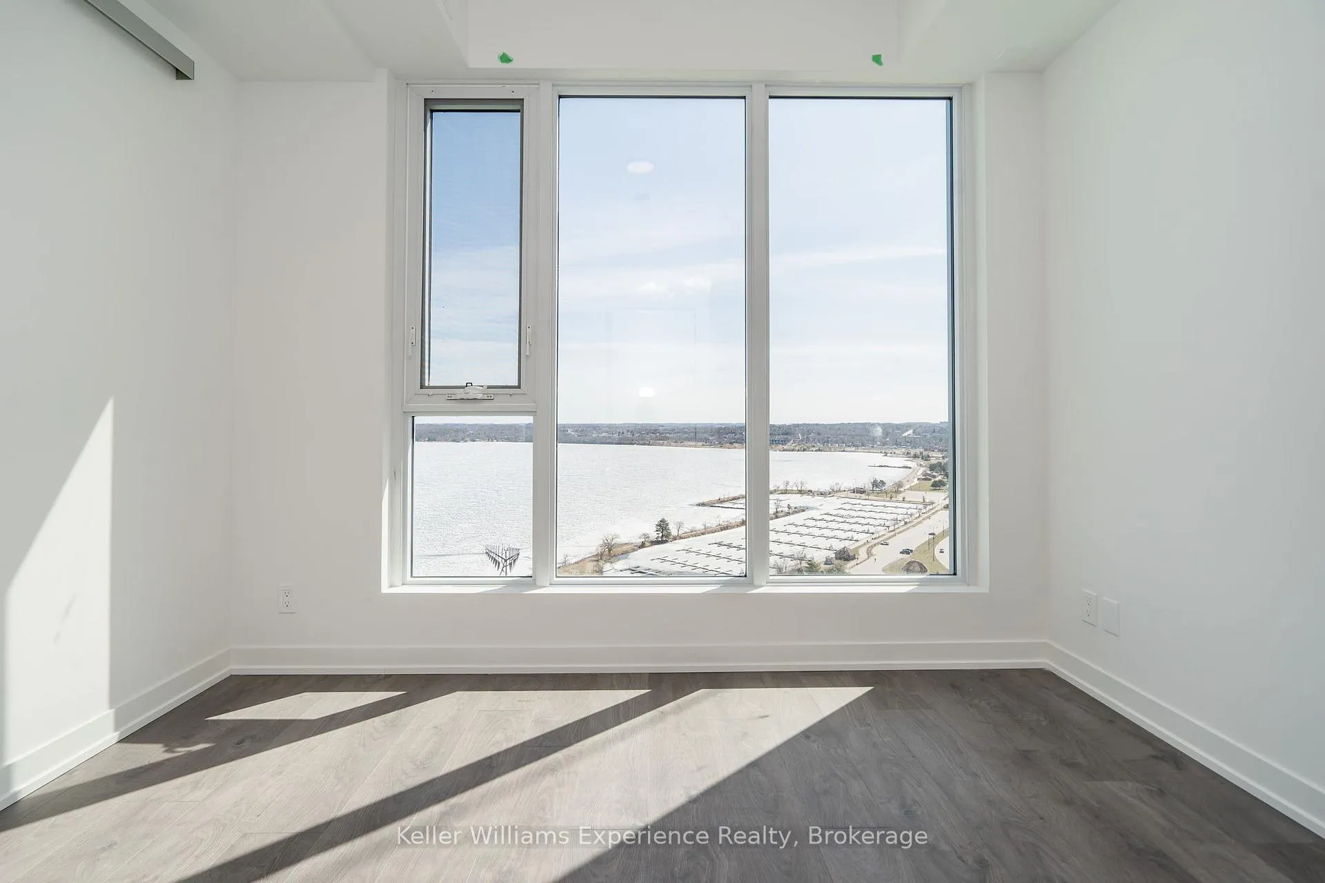 Photo 15 of Unit 1910, 39 Mary Street, Barrie, City Centre — HOMEH