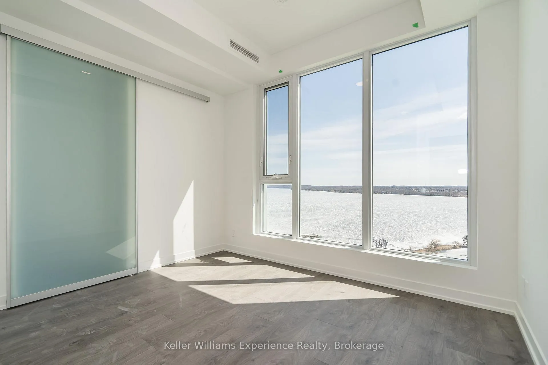 Photo 16 of Unit 1910, 39 Mary Street, Barrie, City Centre — HOMEH