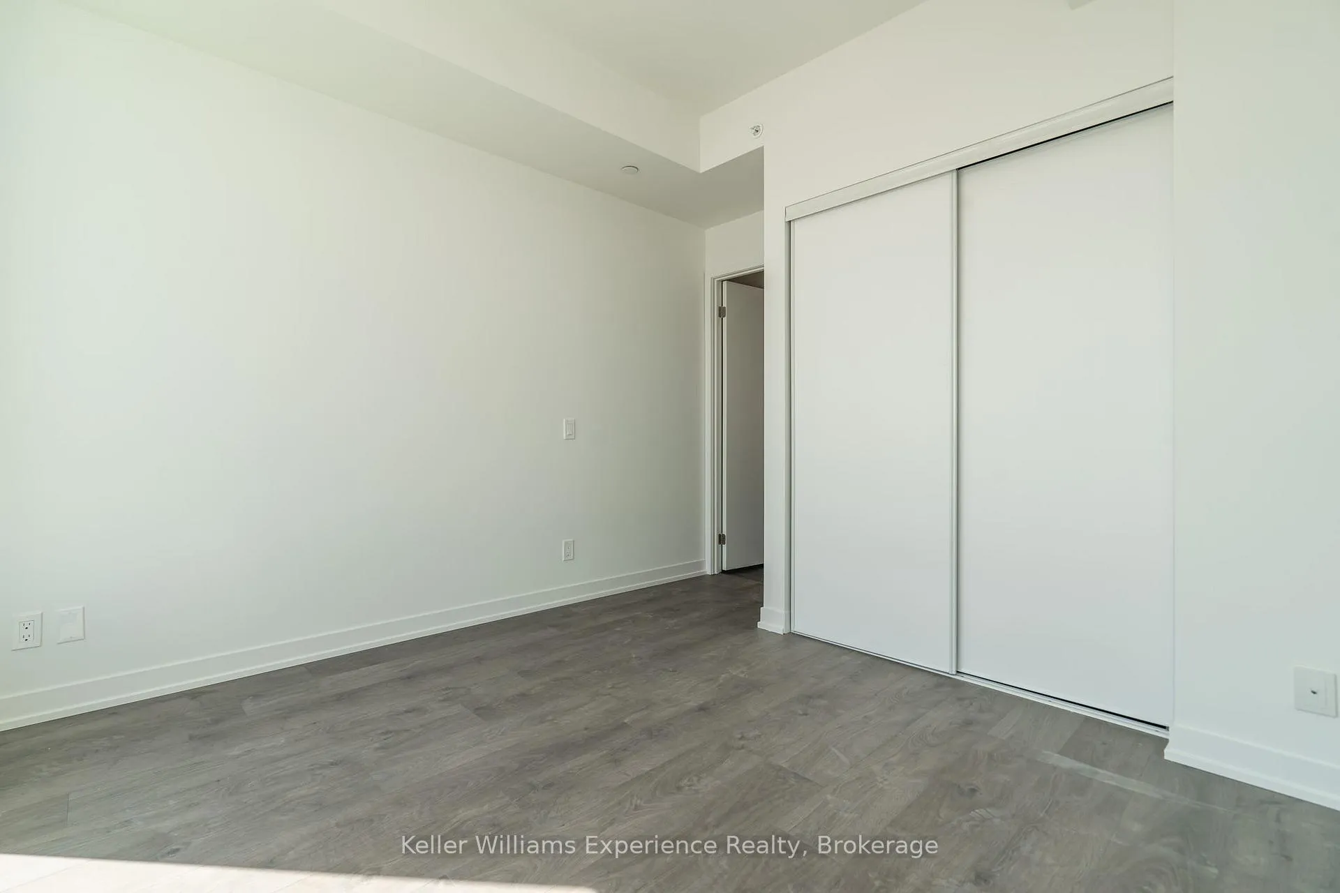 Photo 17 of Unit 1910, 39 Mary Street, Barrie, City Centre — HOMEH