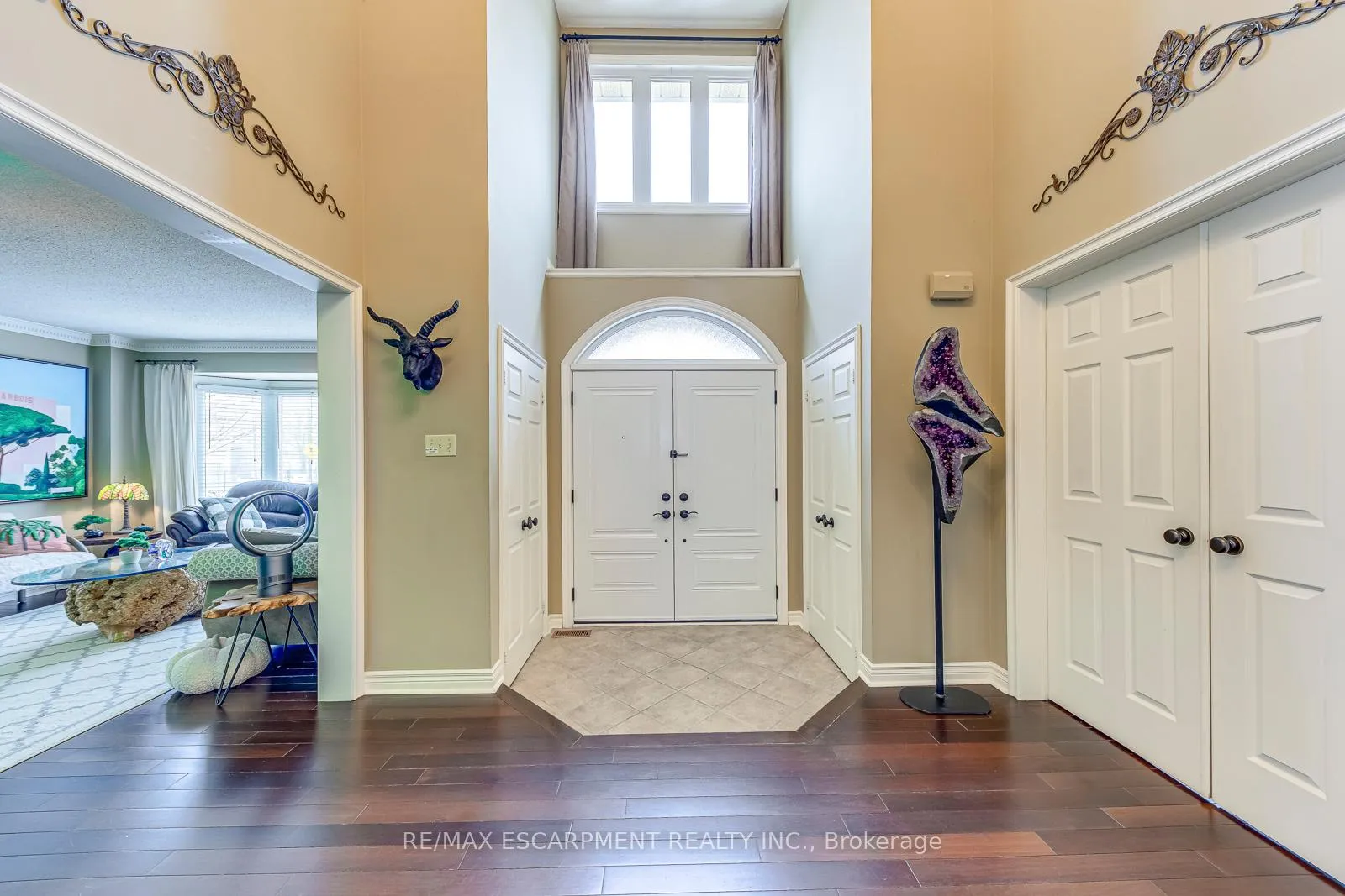 Photo 5 of 4220 Millcroft Park Drive, Burlington, Rose — HOMEH