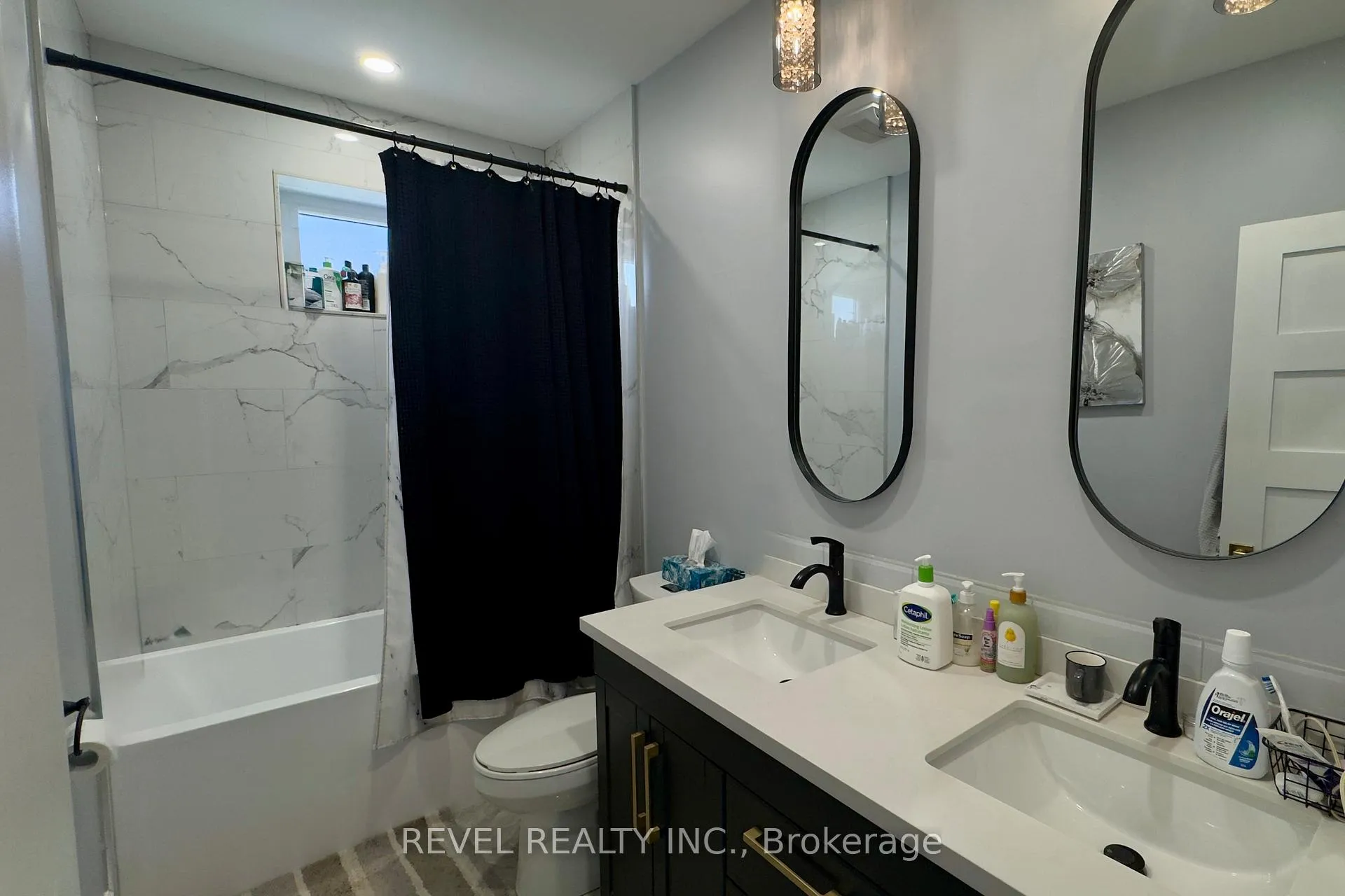 Photo 5 of Unit Middle Room, 520 Cochrane Road, Hamilton, Rosedale — HOMEH
