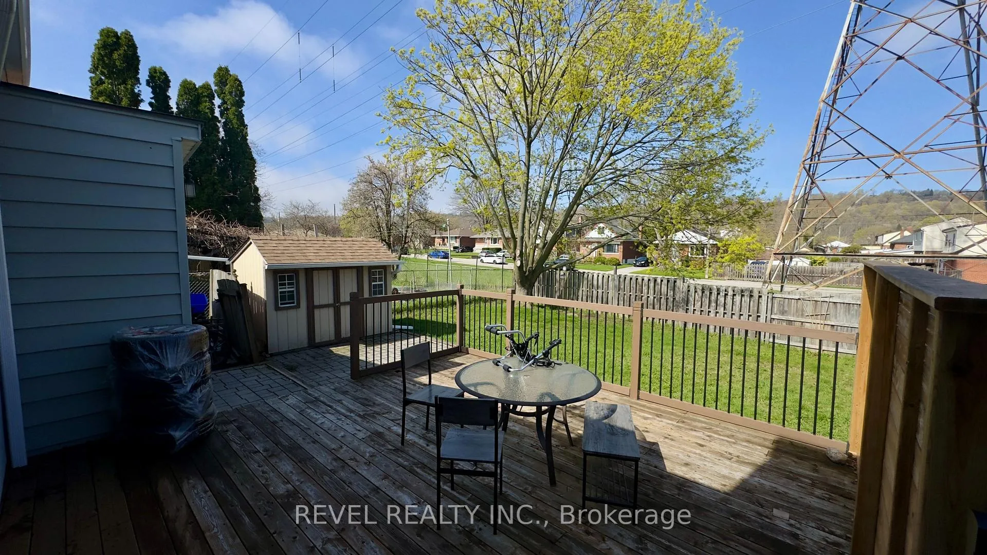 Photo 8 of Unit Middle Room, 520 Cochrane Road, Hamilton, Rosedale — HOMEH