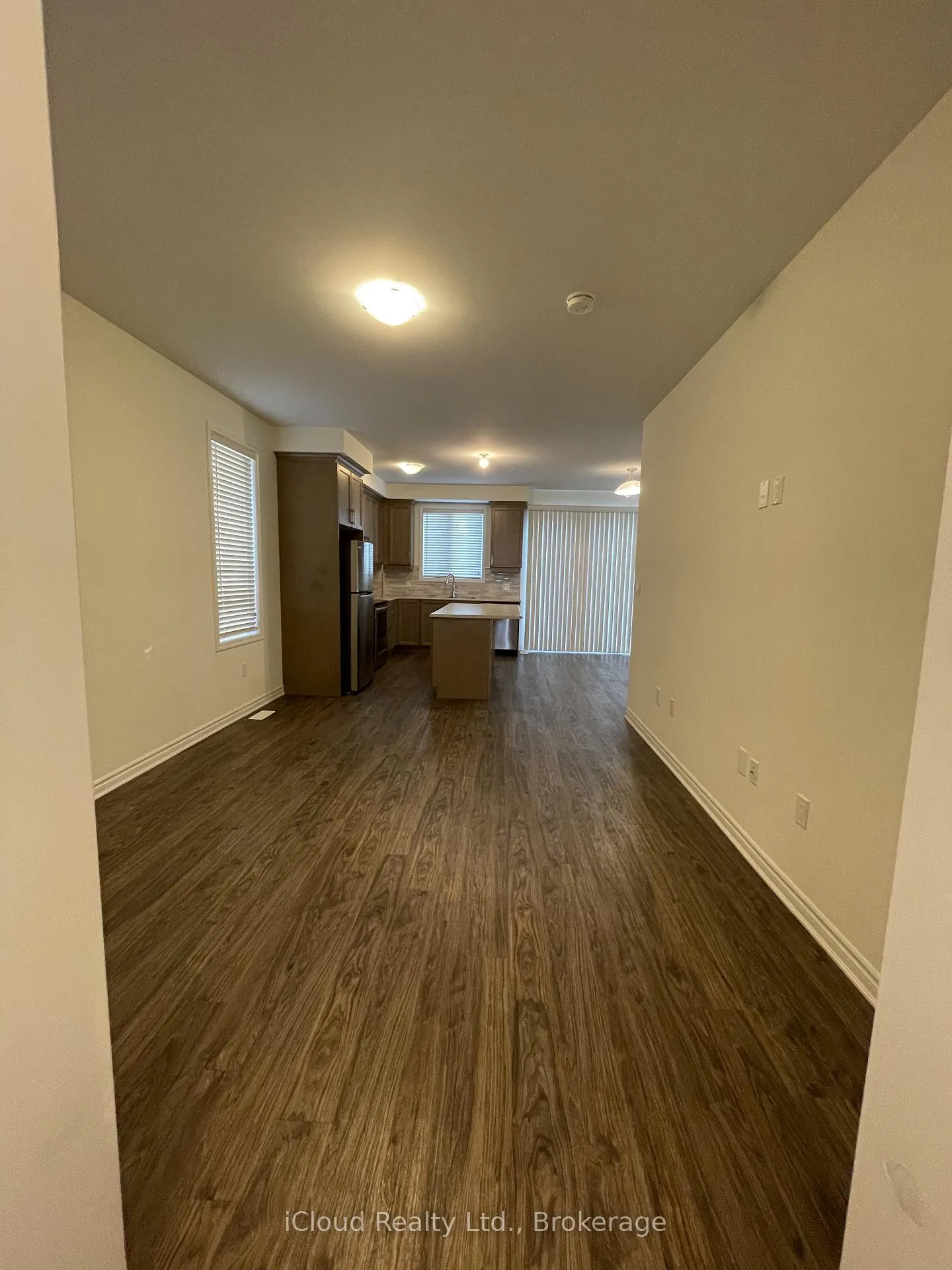 Photo 7 of 1360 Sycamore Gardens, Milton, Cobban — HOMEH