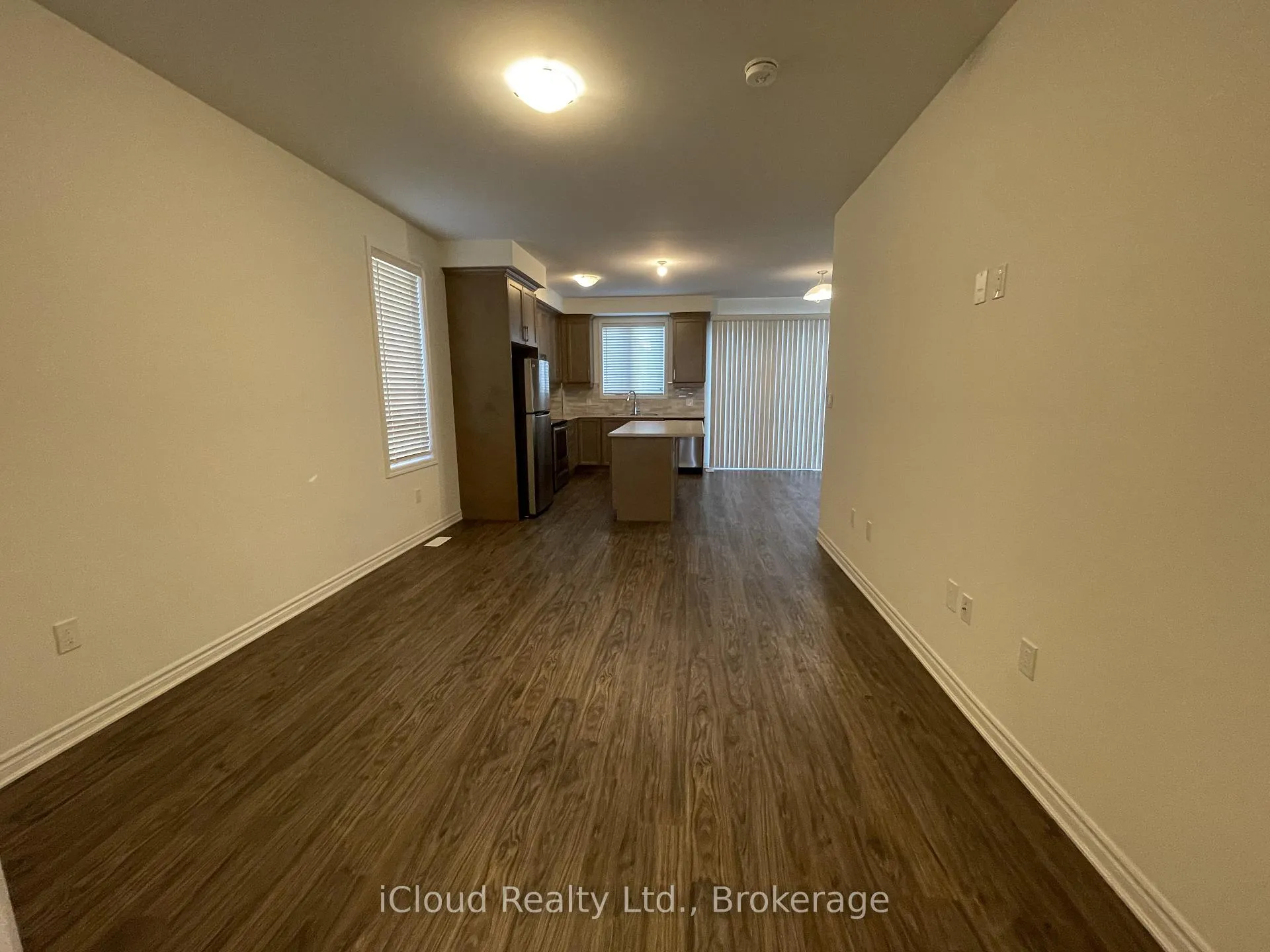 Photo 8 of 1360 Sycamore Gardens, Milton, Cobban — HOMEH