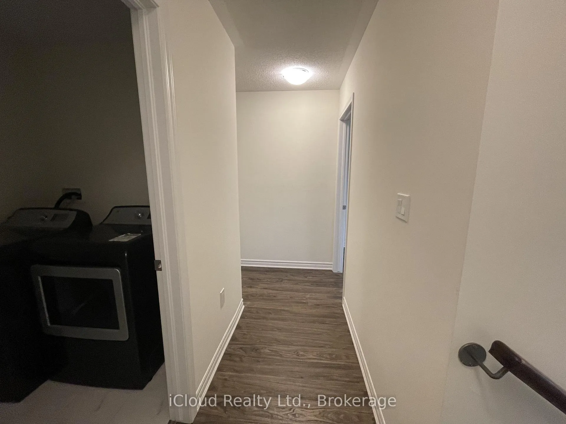 Photo 25 of 1360 Sycamore Gardens, Milton, Cobban — HOMEH