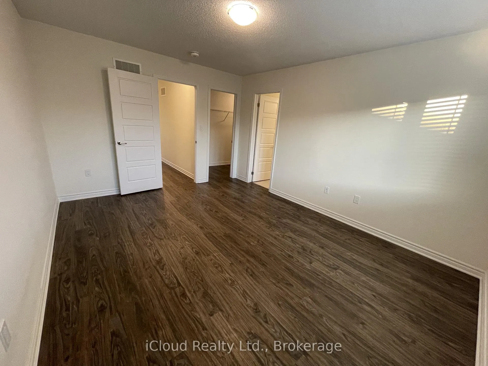 Photo 28 of 1360 Sycamore Gardens, Milton, Cobban — HOMEH