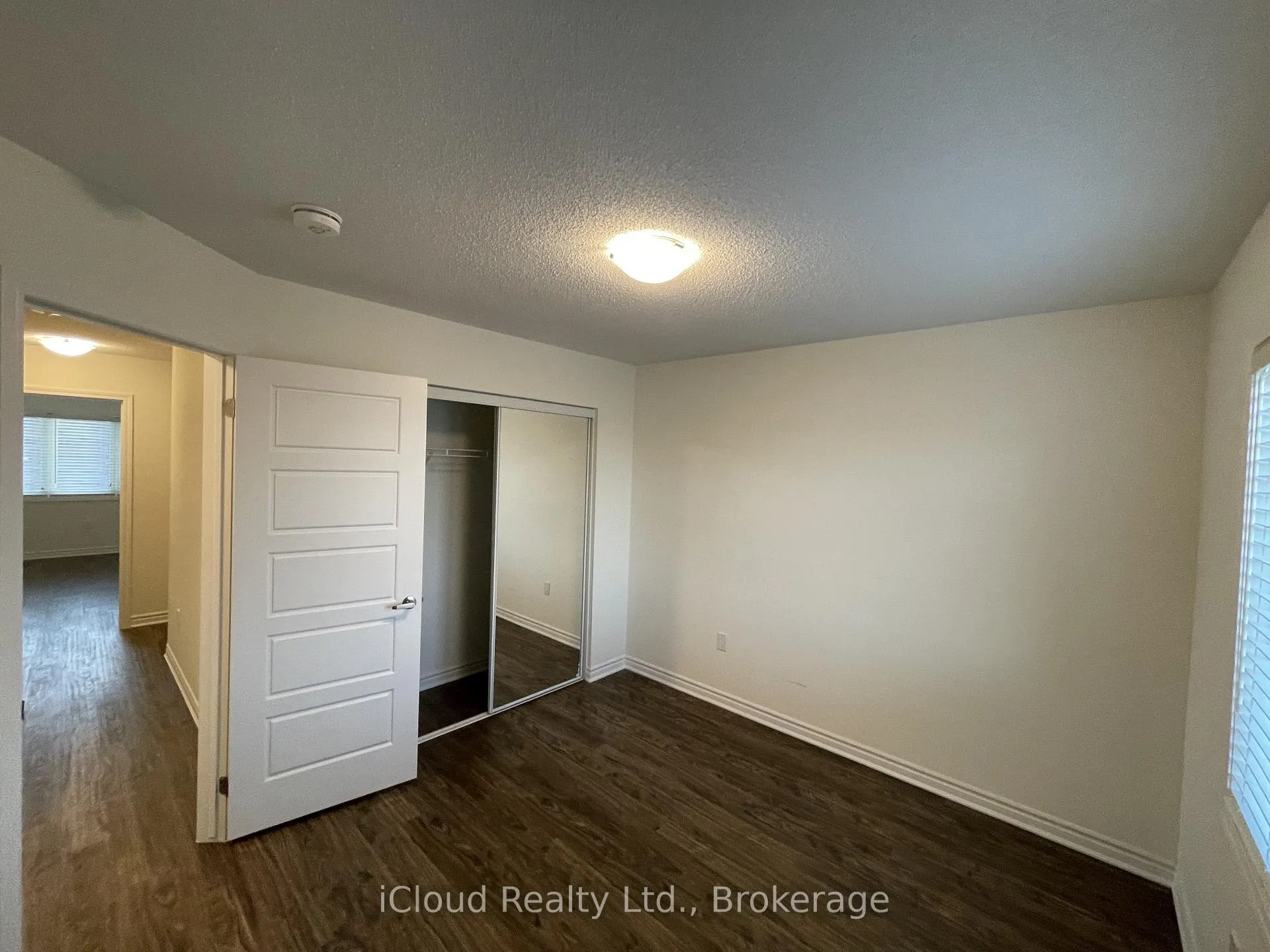 Photo 34 of 1360 Sycamore Gardens, Milton, Cobban — HOMEH