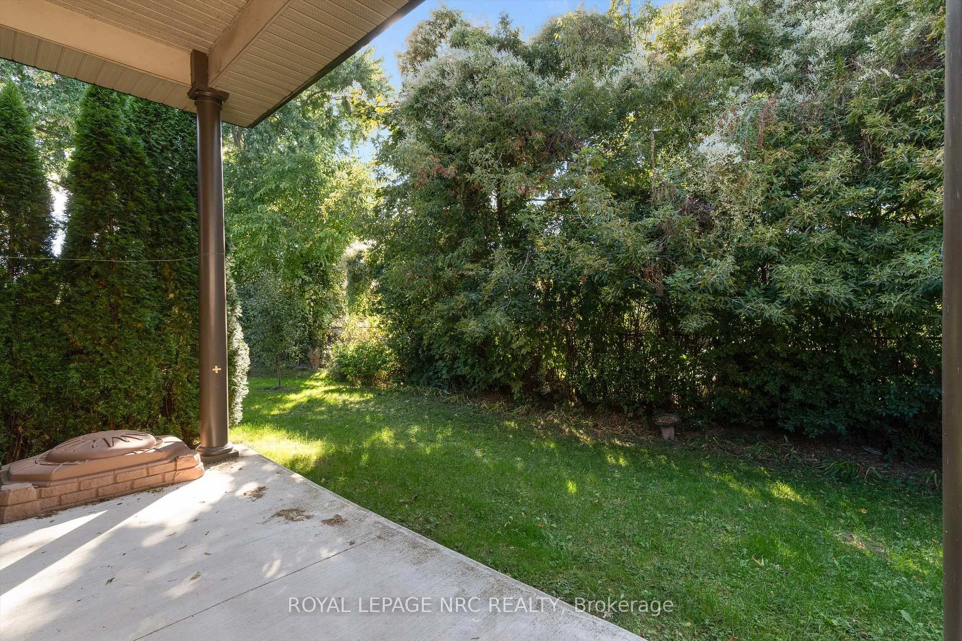 Photo 9 of 7 Sapphire Court N, St. Catharines, Lakeshore — HOMEH